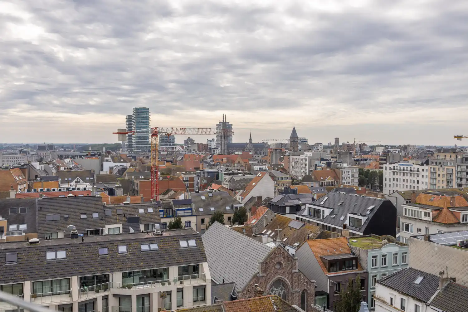 Gerenoveerd appartement met frontaal zeezicht foto 30