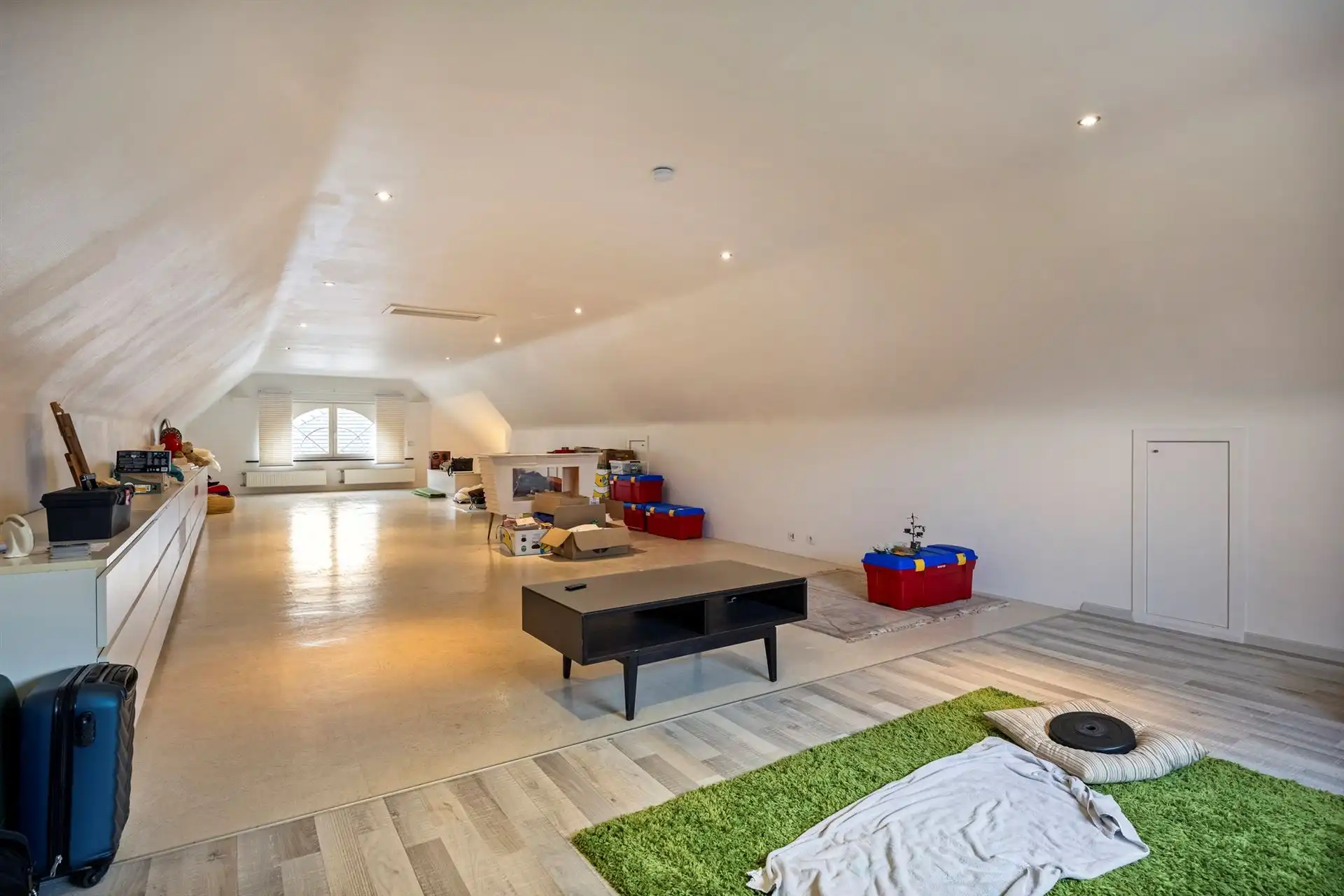 Prachige villa in doodlopende wijk foto 29