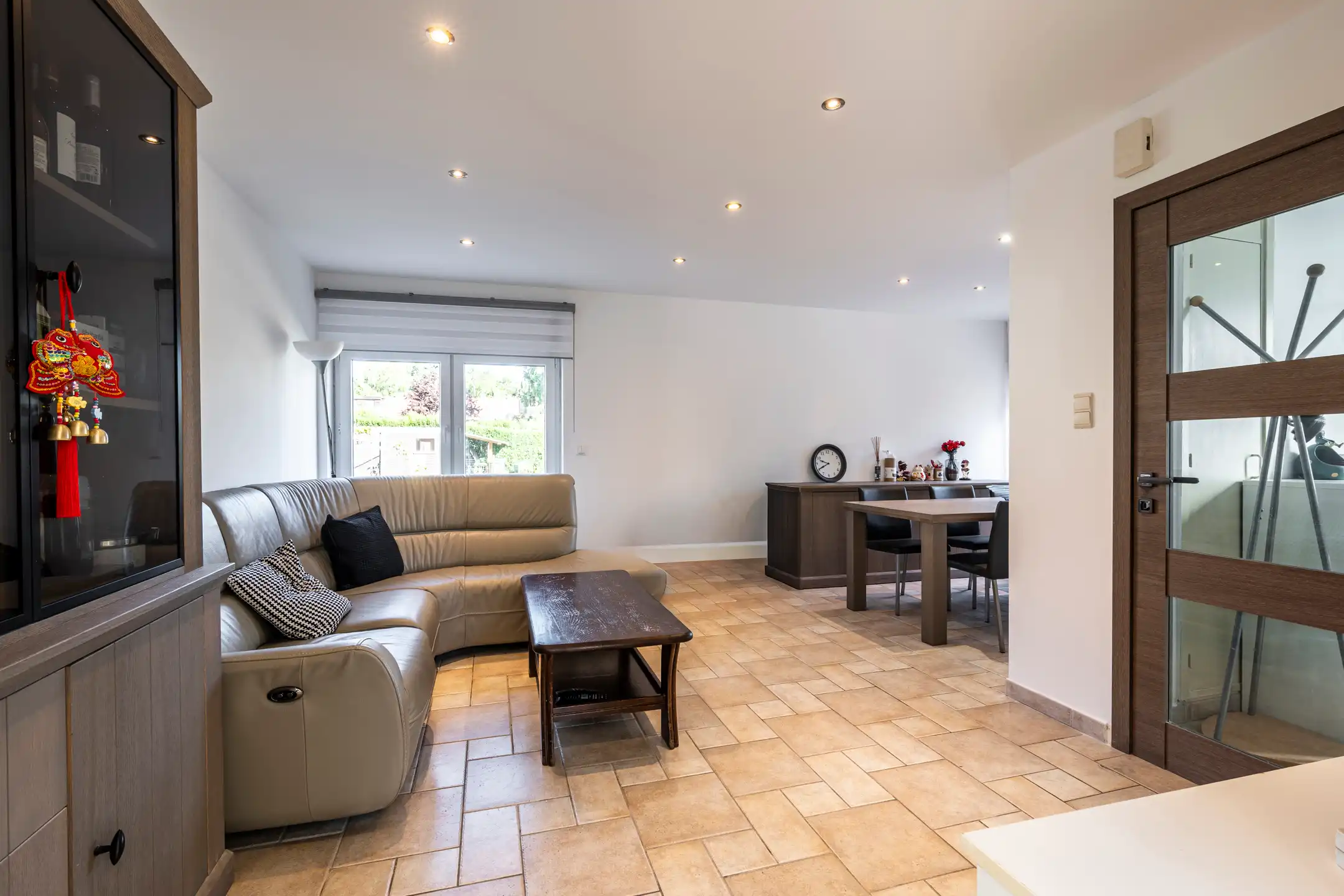 Instapklare gezinswoning met 3 slaapkamers en garage foto 5