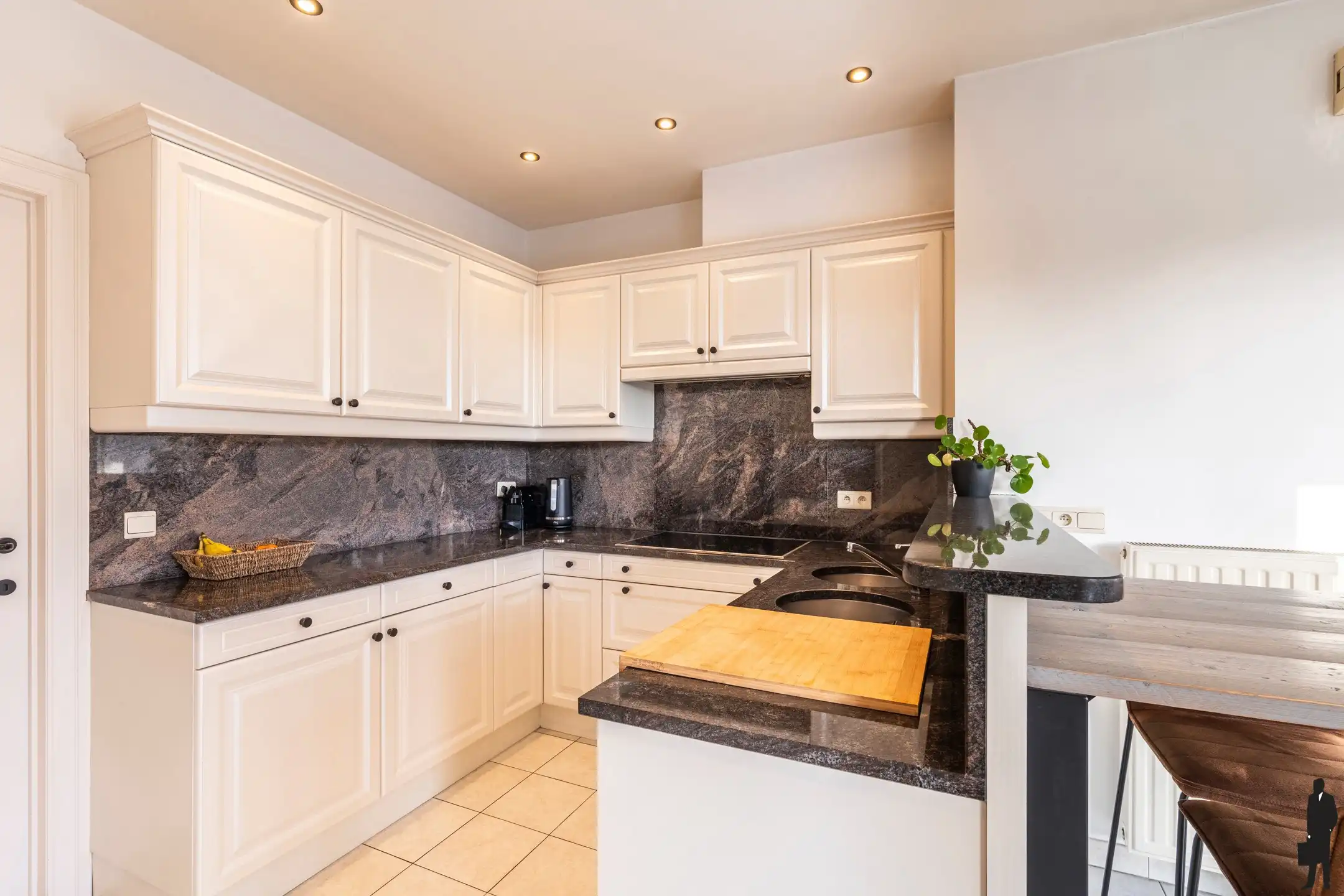 Vrijstaande woning op een ruim perceel van ca. 1.300 m² in hartje Loenhout! foto 14