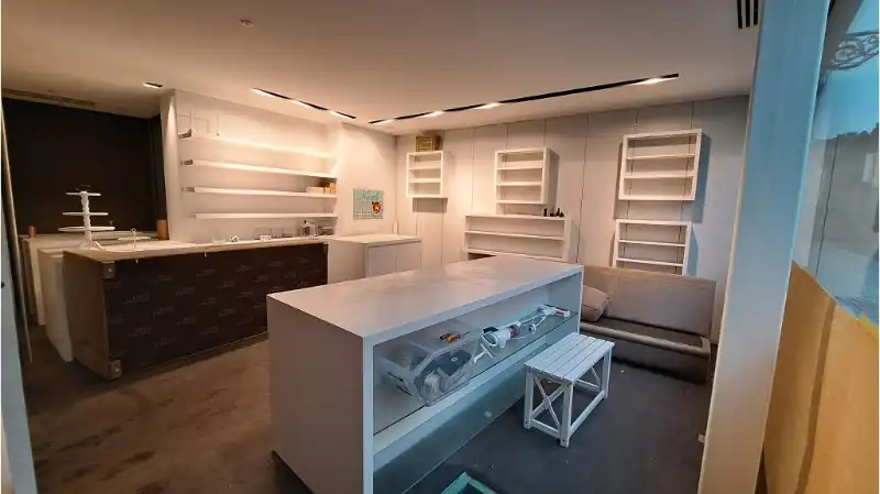 Uniek handelspand met woonst te koop in het centrum van Brugge foto 4