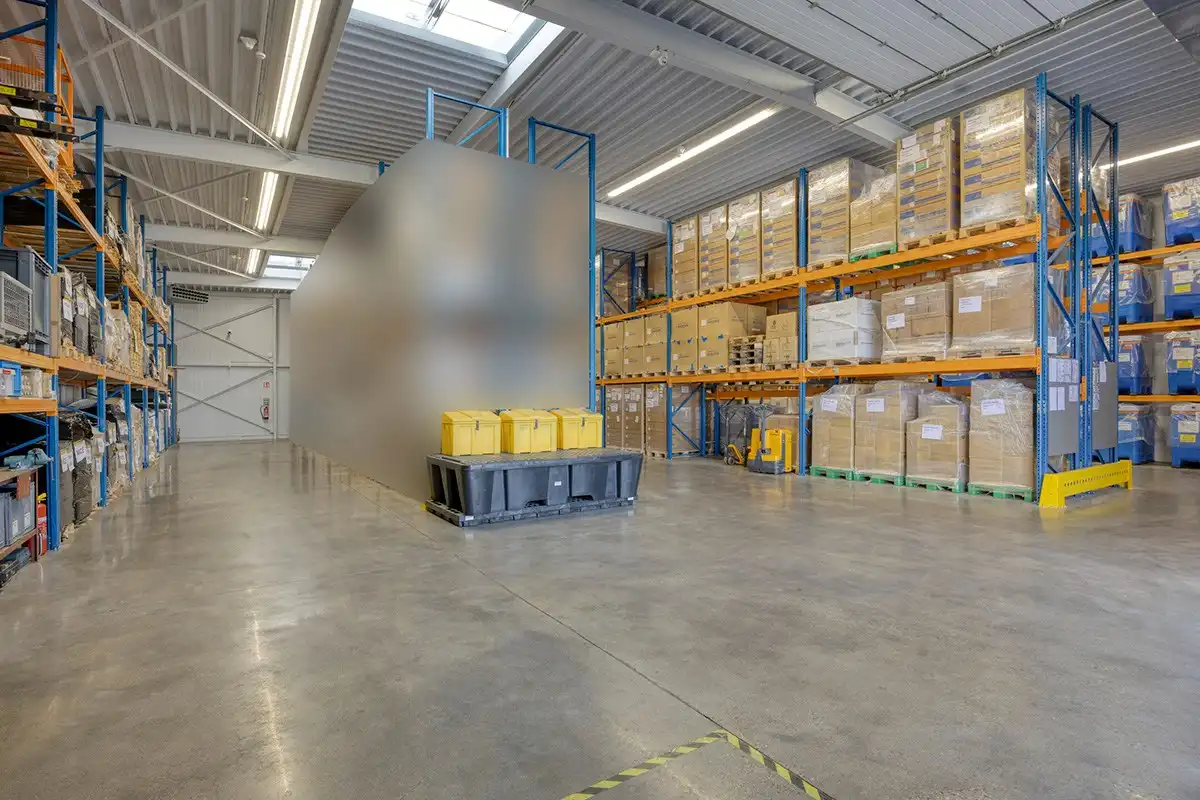 Grondig gerenoveerd KMO gebouw met magazijn en kantoorruimtes in Heverlee op een perceel van 11a19ca! – EPC -22,65 kWh/m² foto 12