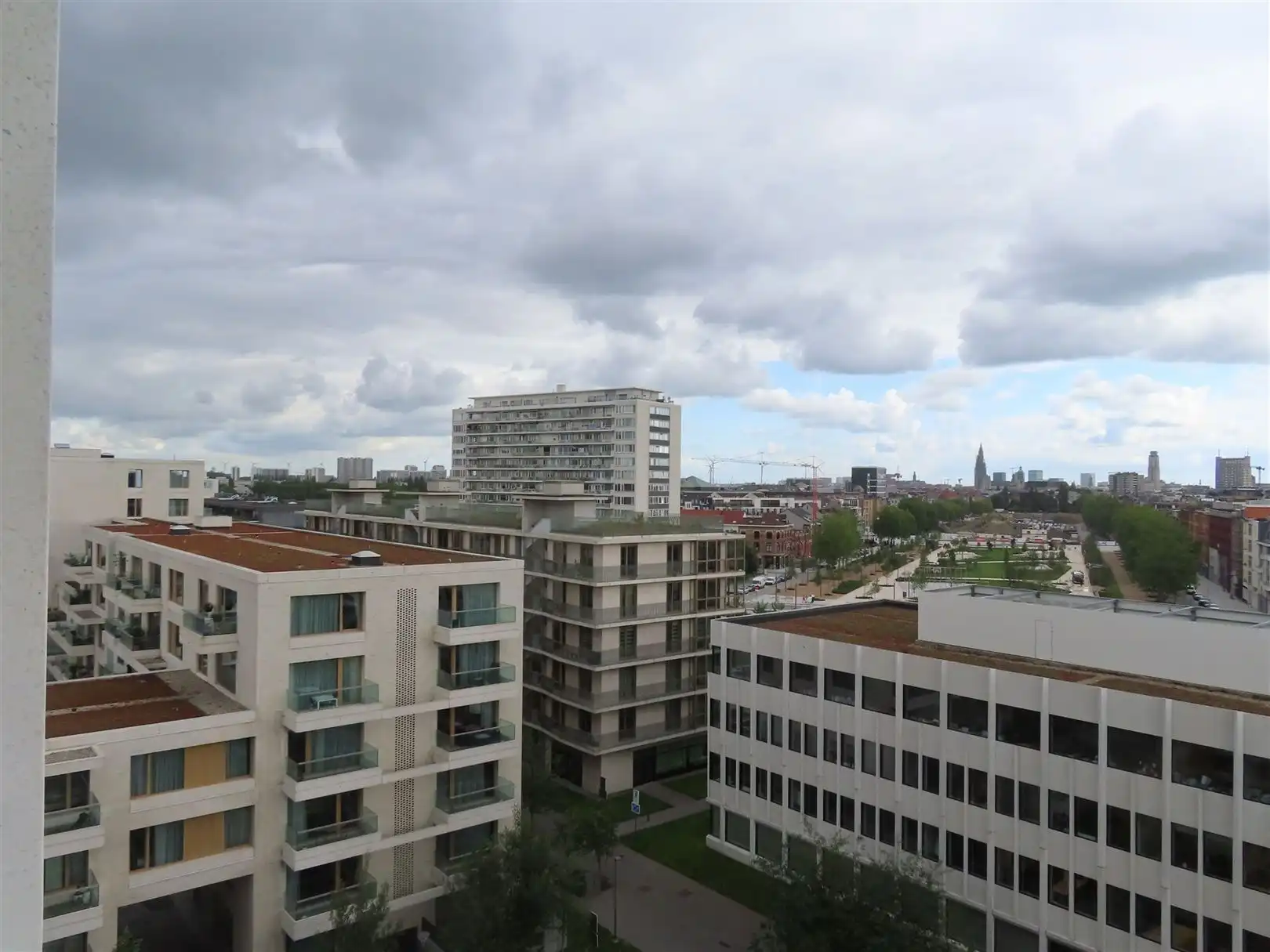 Gemeubelde studio met terras op het Nieuw Zuid!   foto 13