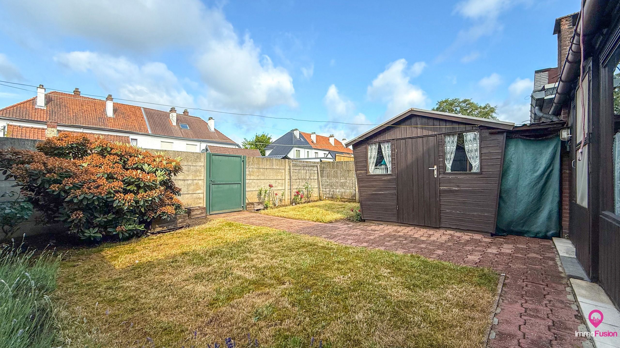 Gezellige gezinswoning met inpandige garage in een woonwijk! foto 33