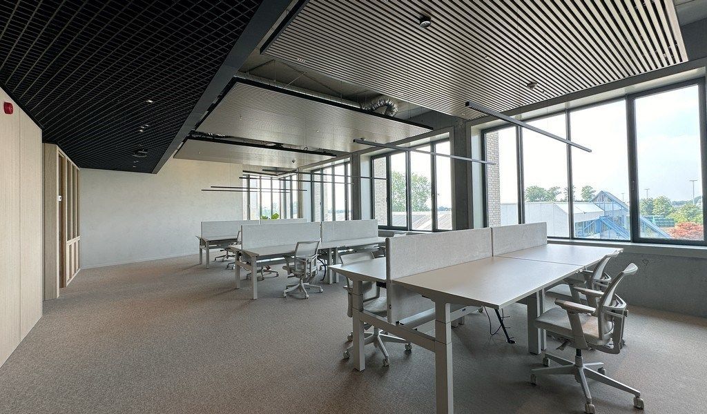 Prachtig gemeubelde kantoren met dienstverlening In The Yard in Drongen foto 10