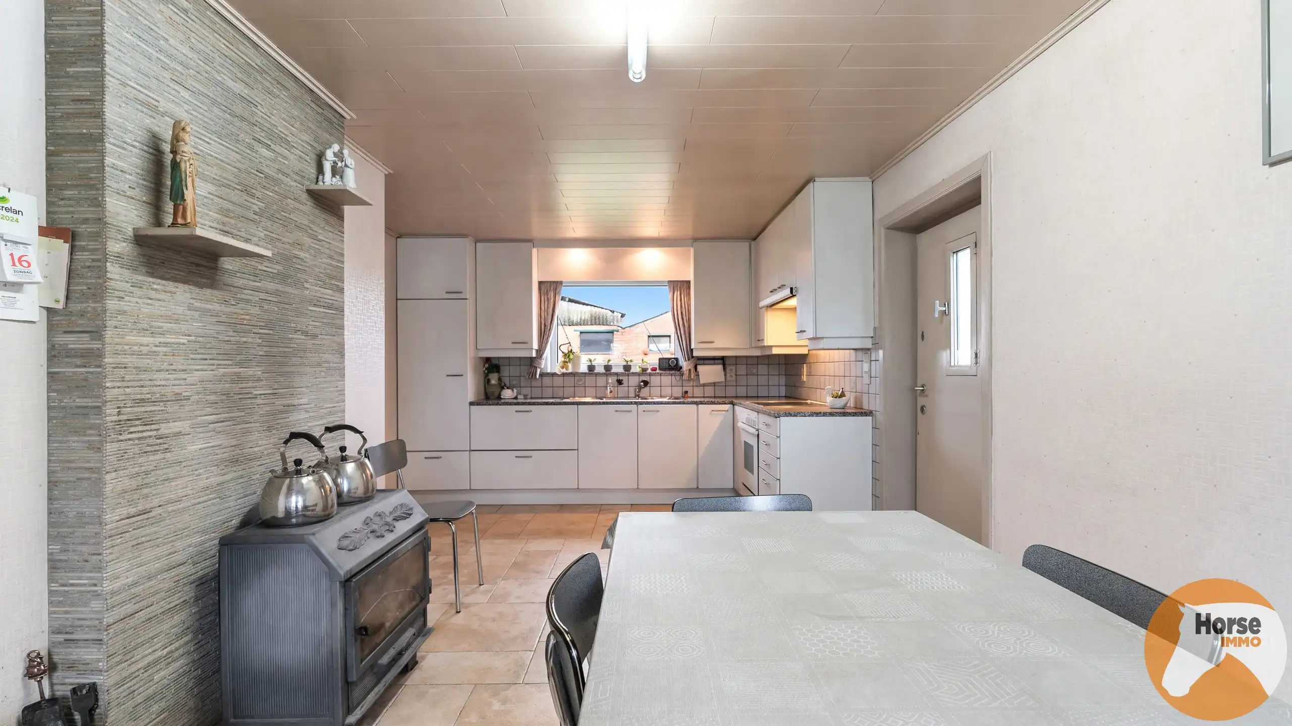 LOKEREN - Te renoveren woning met bijgebouwen op +- 6700m² foto 6