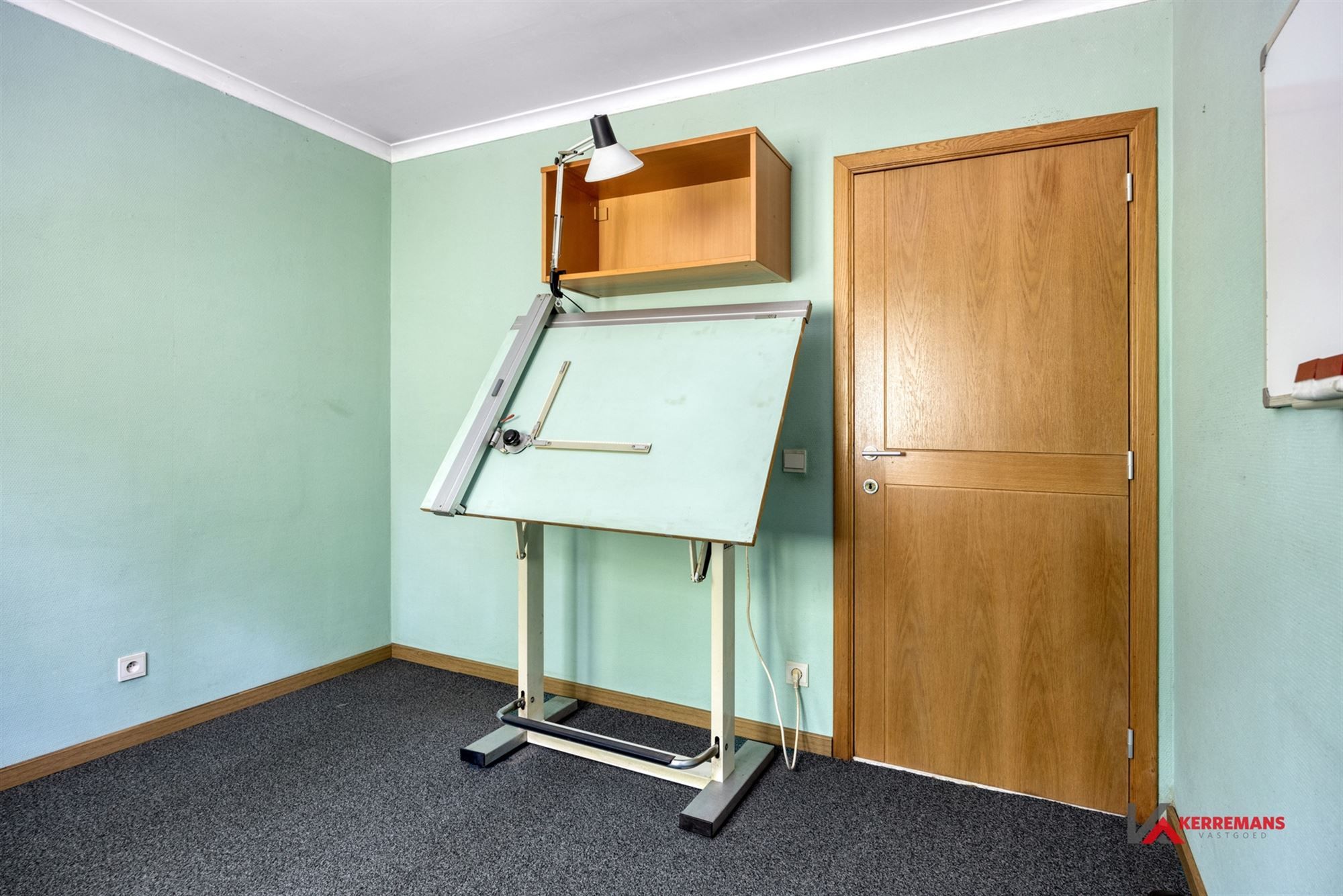 Laagbouwwoning met 3 slaapkamers, garage en tuin.  foto 16