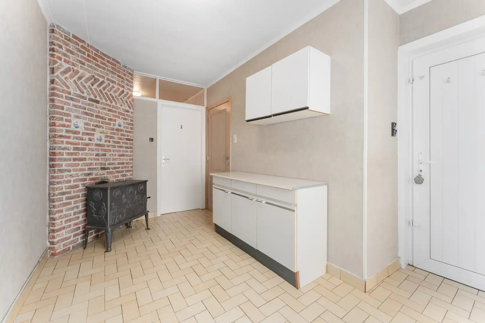 Lichtrijke en stevig gebouwde halfopen woning op een perceel van 794 m² foto 11