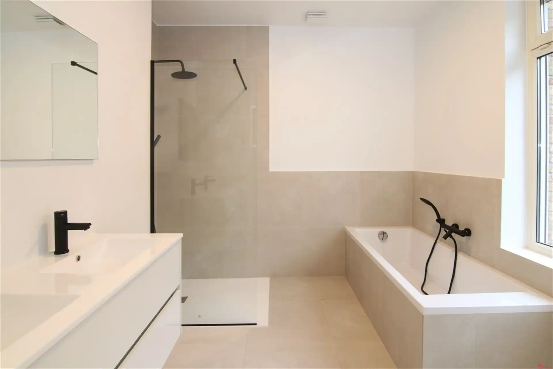 Toffe, instapklare woning foto 10