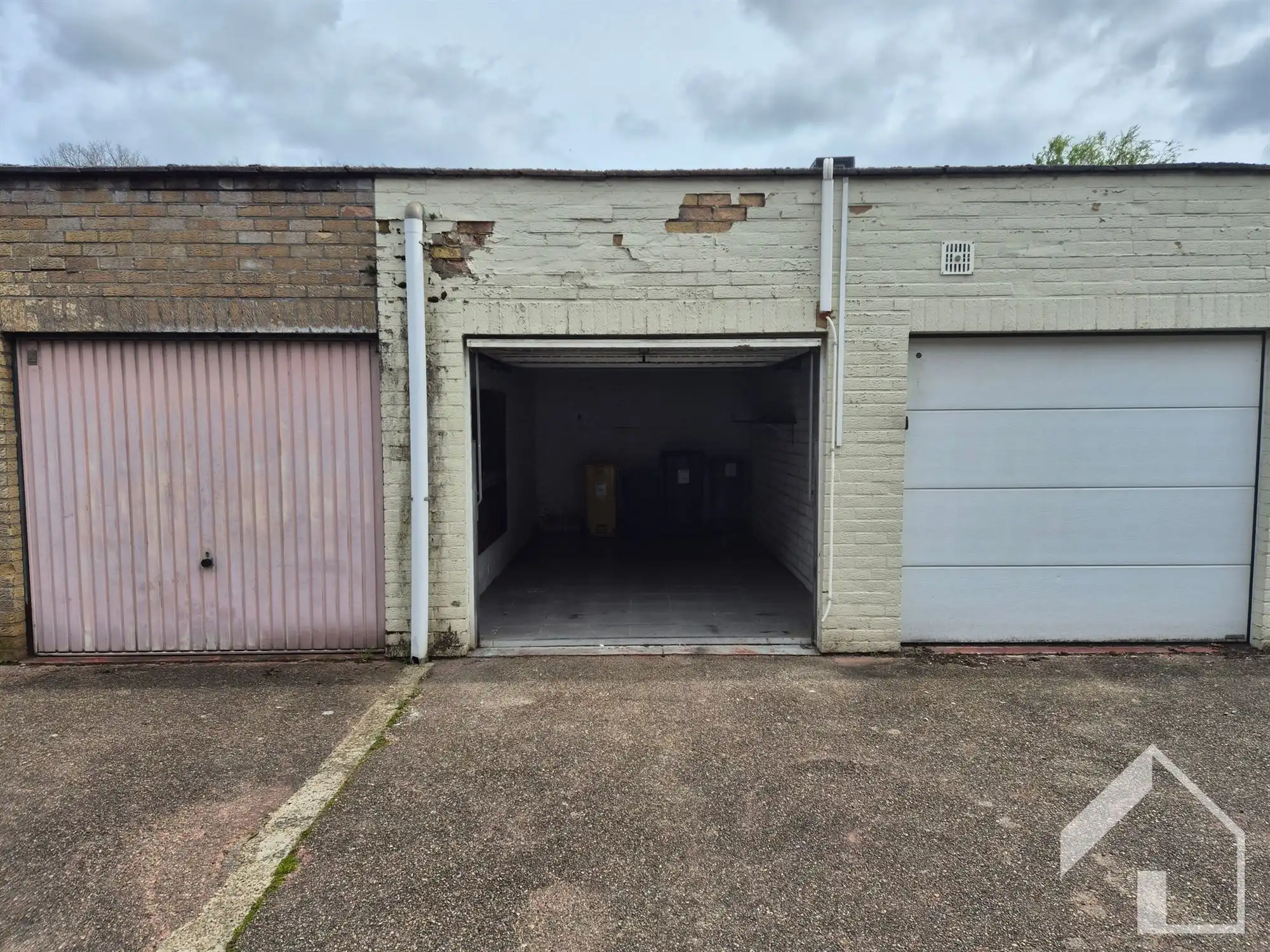 gelijkvloersappartement met 2 slaapkamers, tuin en garage foto 14