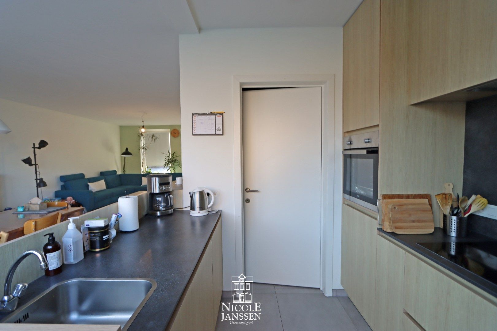 Nieuwbouwwoning met drie slaapkamers, tuintje en carport op een aangename en rustige locatie in Kessenich foto 8