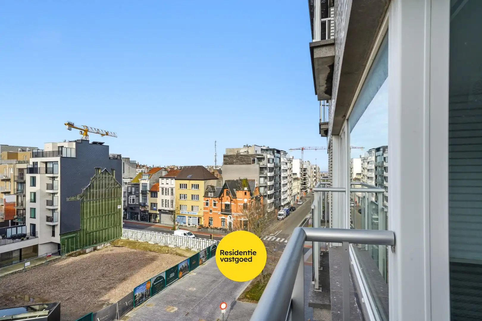 Op te frissen 2-slaapkamerappartement met open zicht te Oostende foto 5