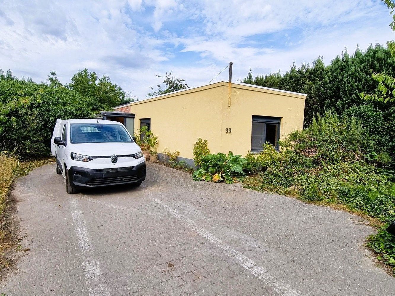 Laagbouw woning, 1 slaapkamer gelegen te centrum Schriek. foto {{pictureIndex}}