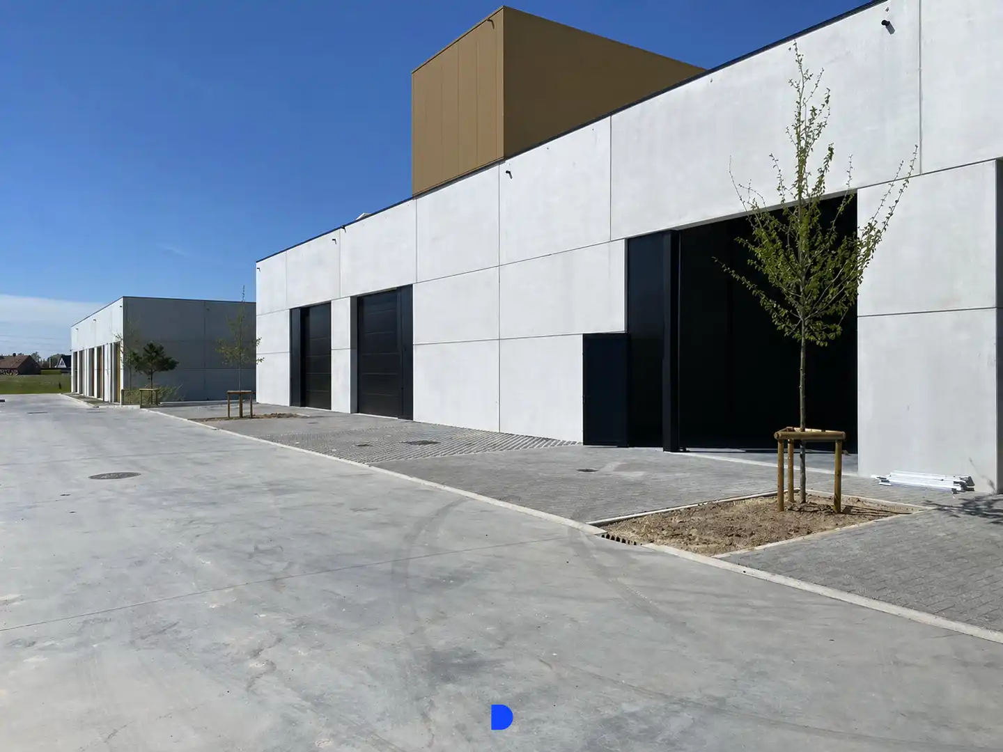 Industrieel-magazijn-logistiek te huur Kwadestraat 113 - 8800 Rumbeke