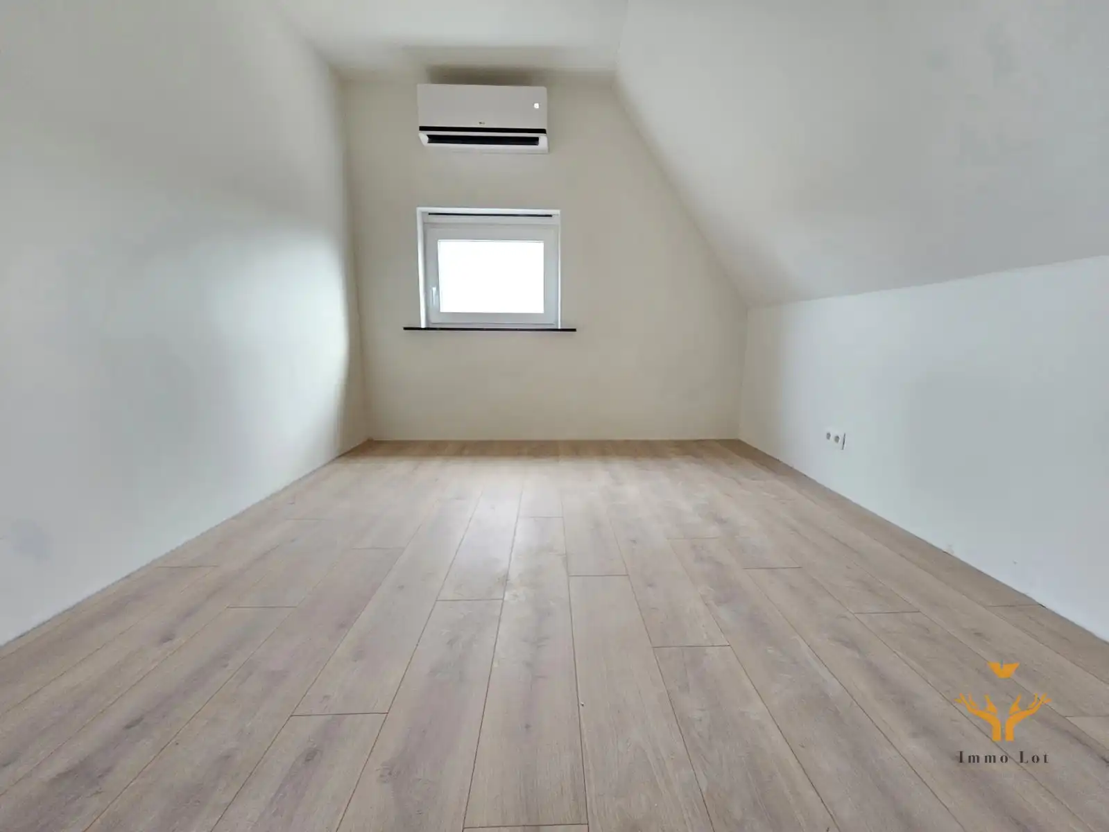 Ruime woning met 3 slaapkamers te huur foto 14