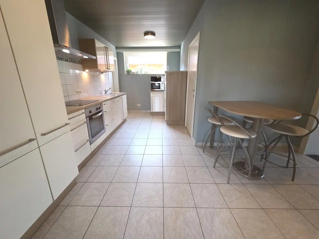 Zeer rustig gelegen laagbouwwoning, 3 slaapkamers, instapklaar op een perceel van 790m² foto 7