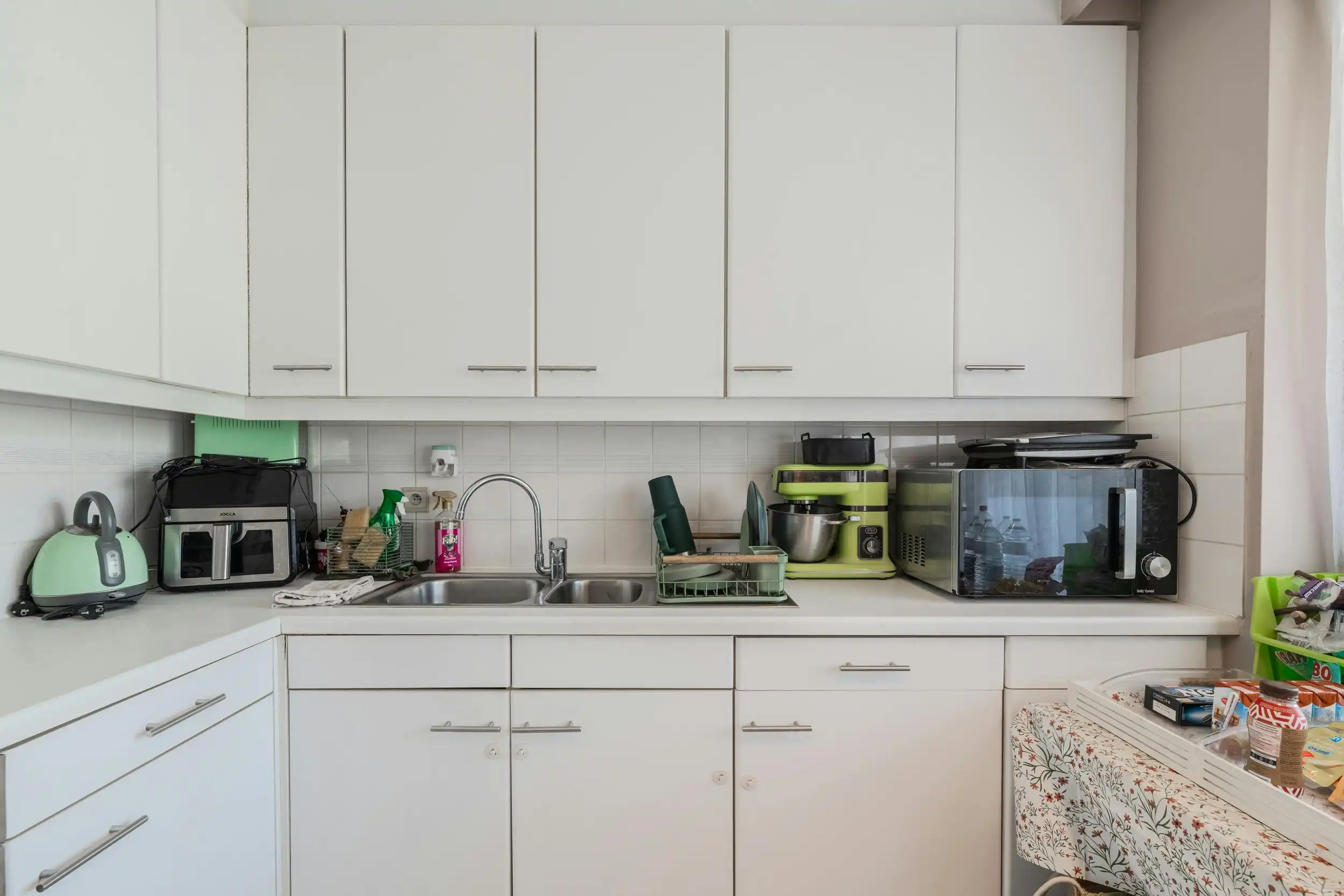 Lichtrijk twee-slaapkamerappartement met terras te Oostende foto 8