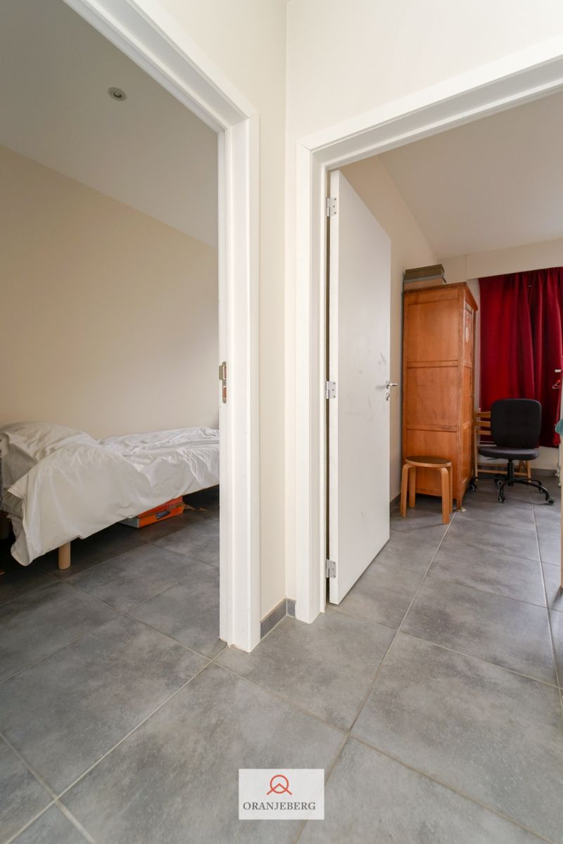 Recent 2 slaapkamer appartement met terras bij Sint-Pietersstation foto 16