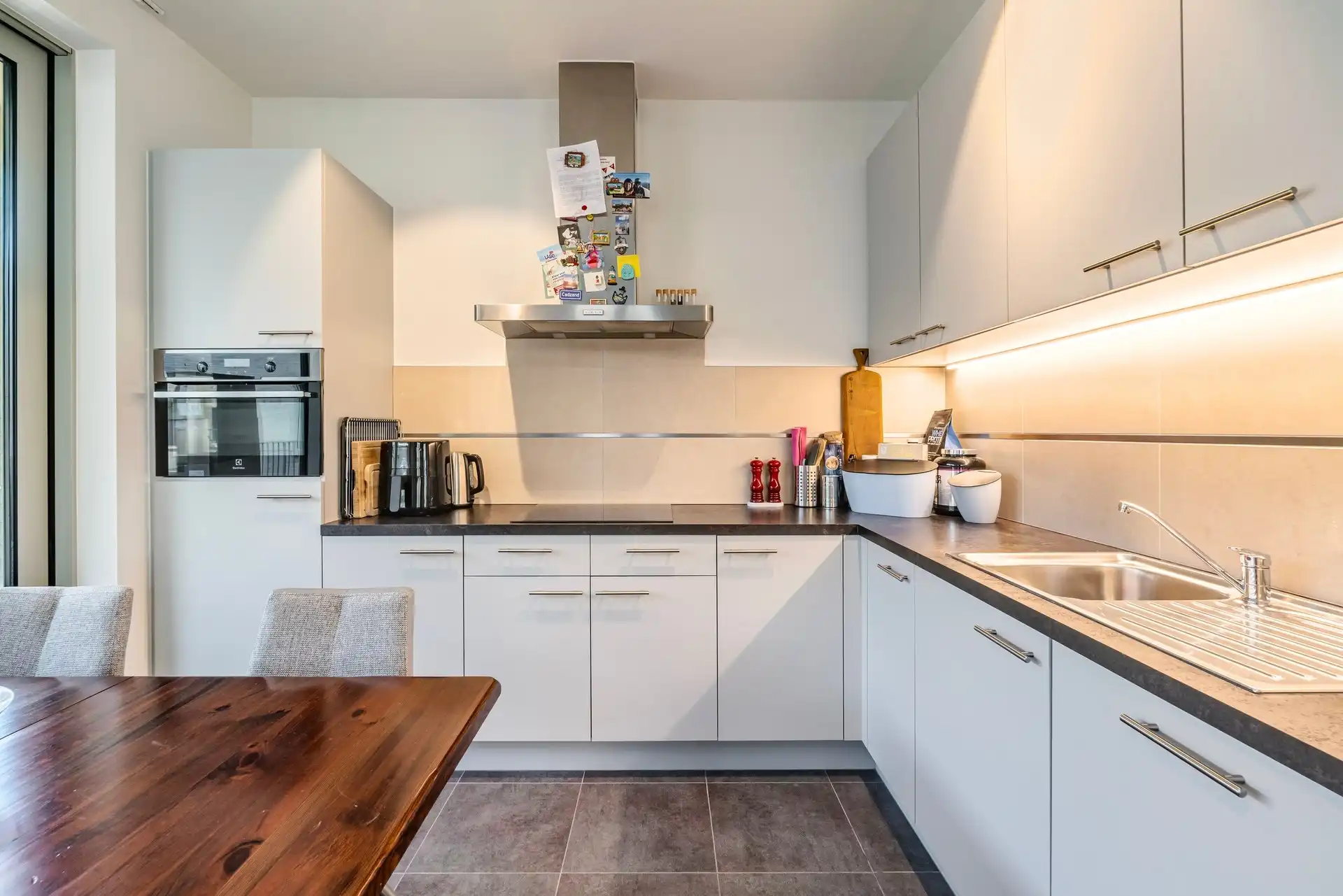 Modern en instapklaar 2 slaapkamer appartement in de Regattawijk met autostaanplaats foto 2