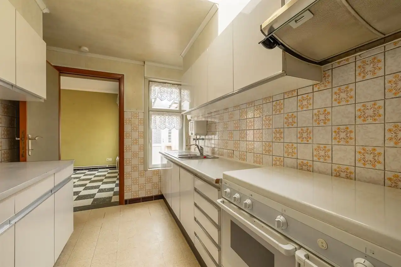 Woning met 3 slaapkamers, veranda en ruime tuin foto 6