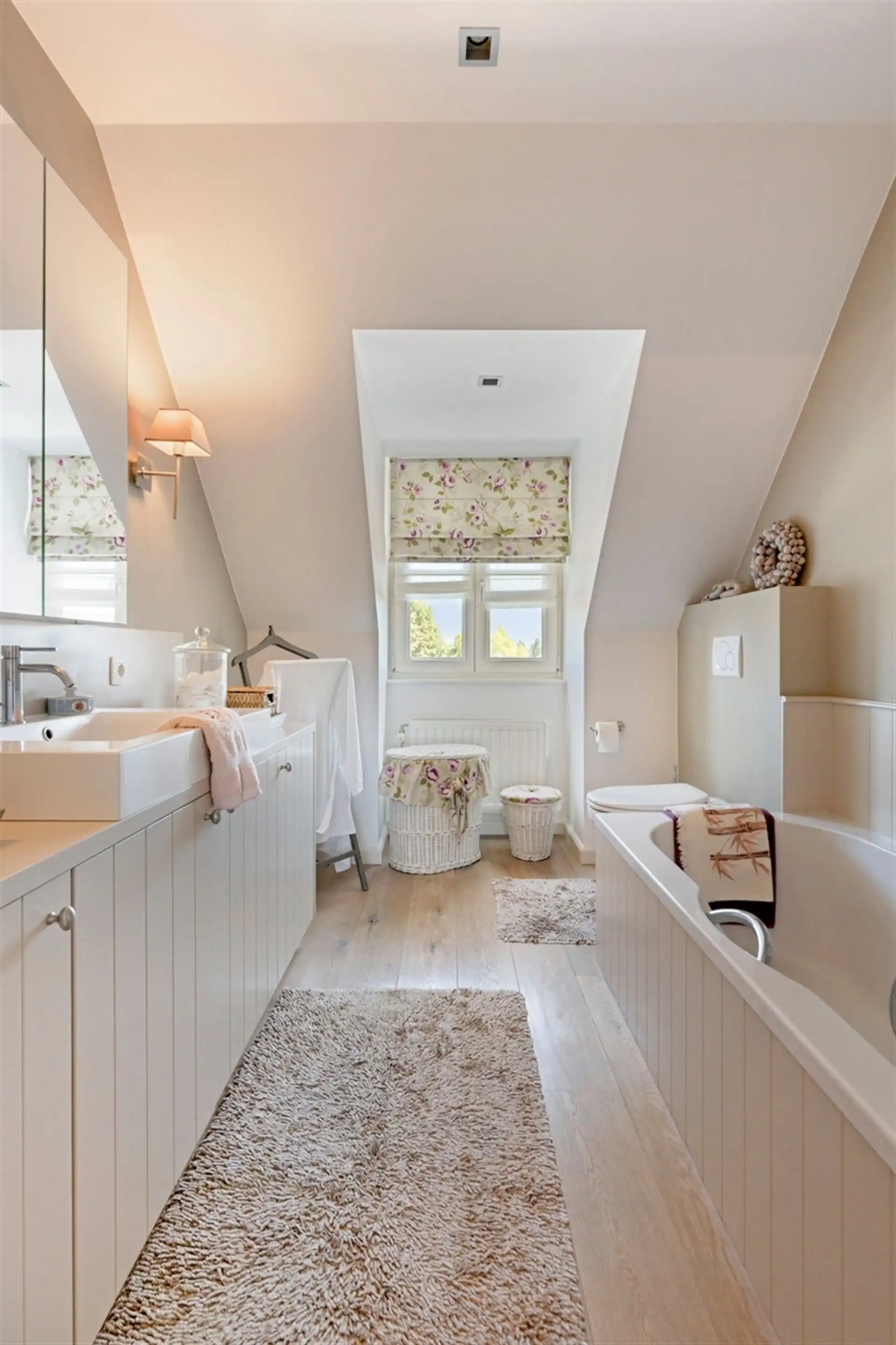 Instapklare half open woning op topligging in Boechout foto 22