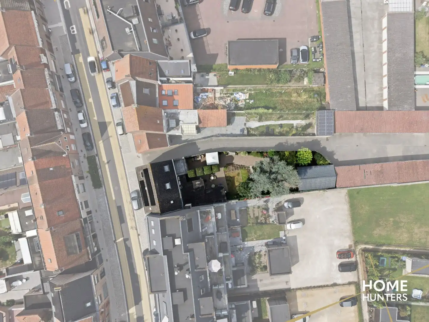 Veelzijdige woning met handelsruimte, 4 slaapkamers, grote garage en zonnige tuin op 497 m² foto 29