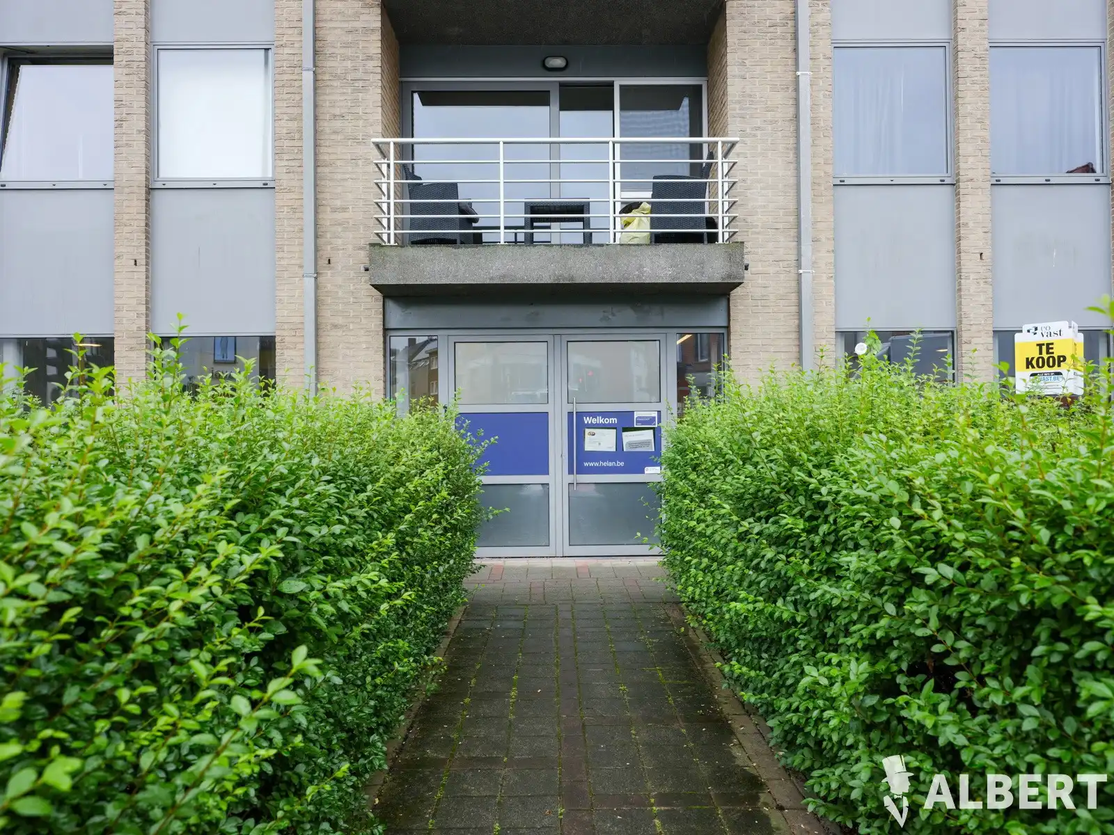 Modern handelspand op zichtlocatie te centrum Tielt foto 3