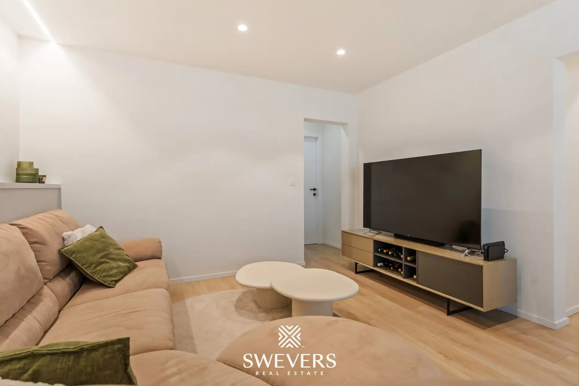 Uitstekend gelegen appartement met 2 slaapkamers en private garagebox. foto 4