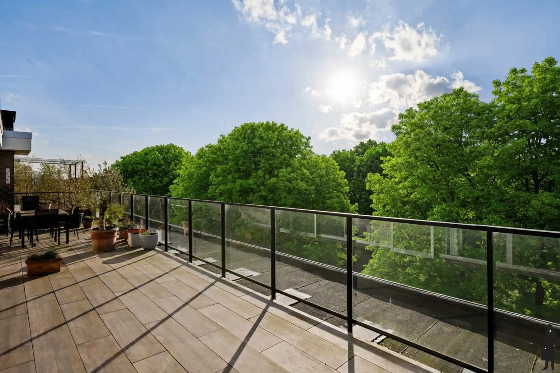 Penthouse met parkzicht & zonneterras in Berchem foto {{pictureIndex}}