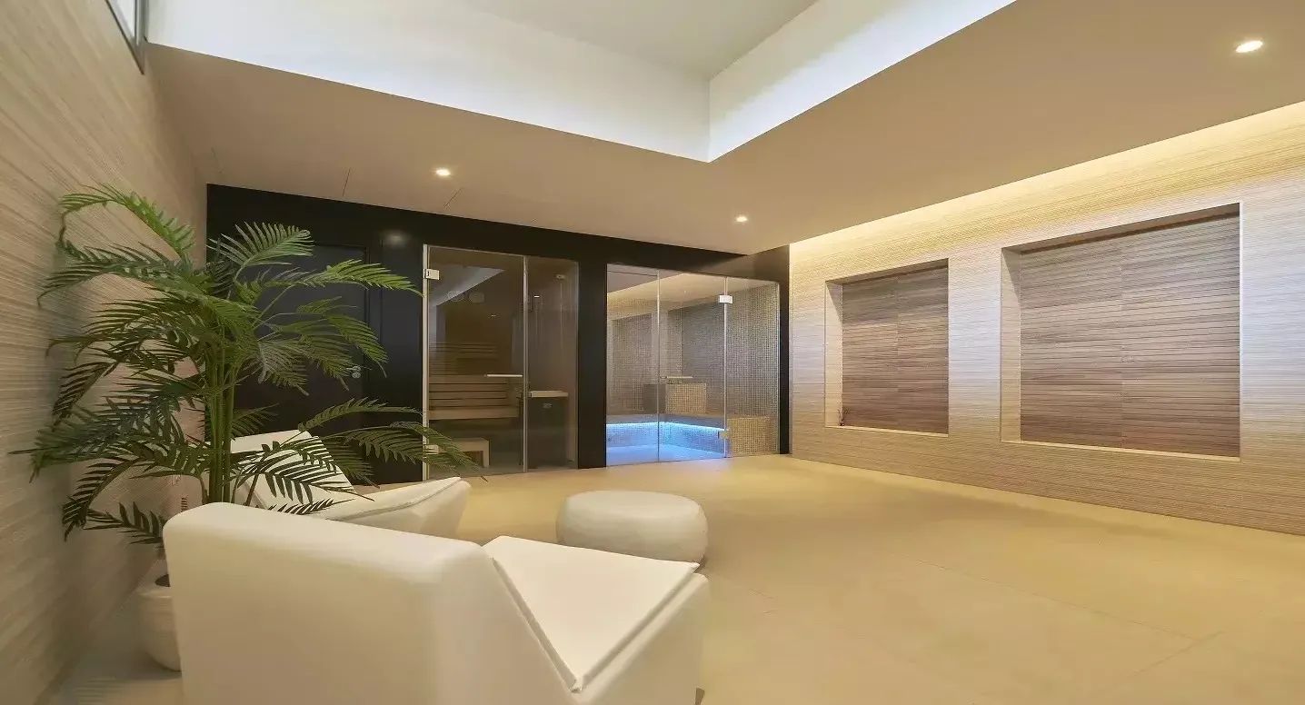 Leef het luxe leven aan de Costa del Sol – halfvrijstaande villa met zeezicht, wellness & topligging in Las Lagunas de Mijas foto 25