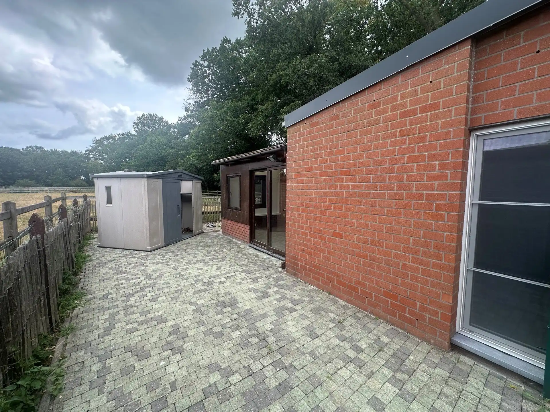 Woning met oprit en terras in het landelijke Laarne foto 10