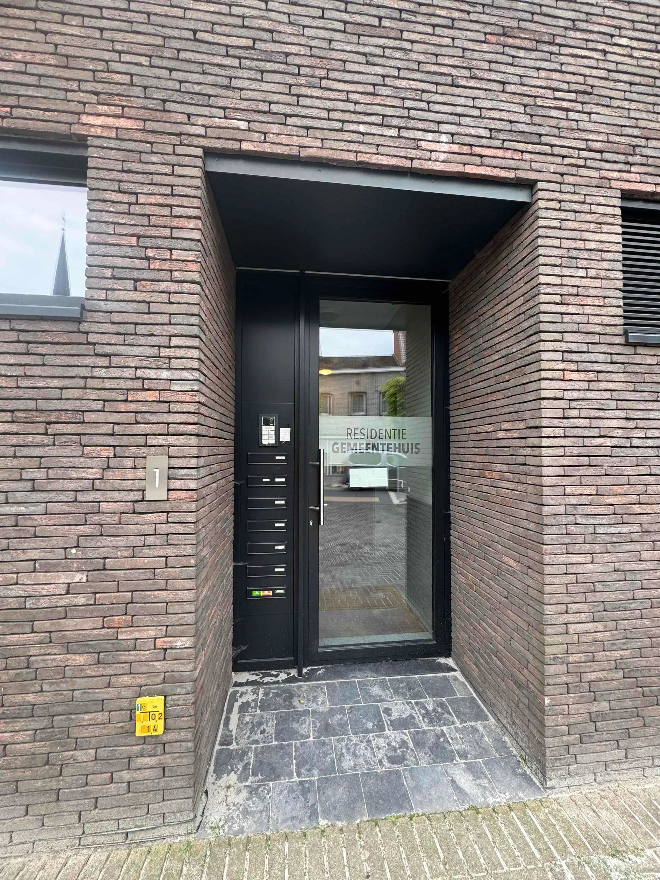 Zeer verzorgd en modern appartement met garagebox te huur foto 4