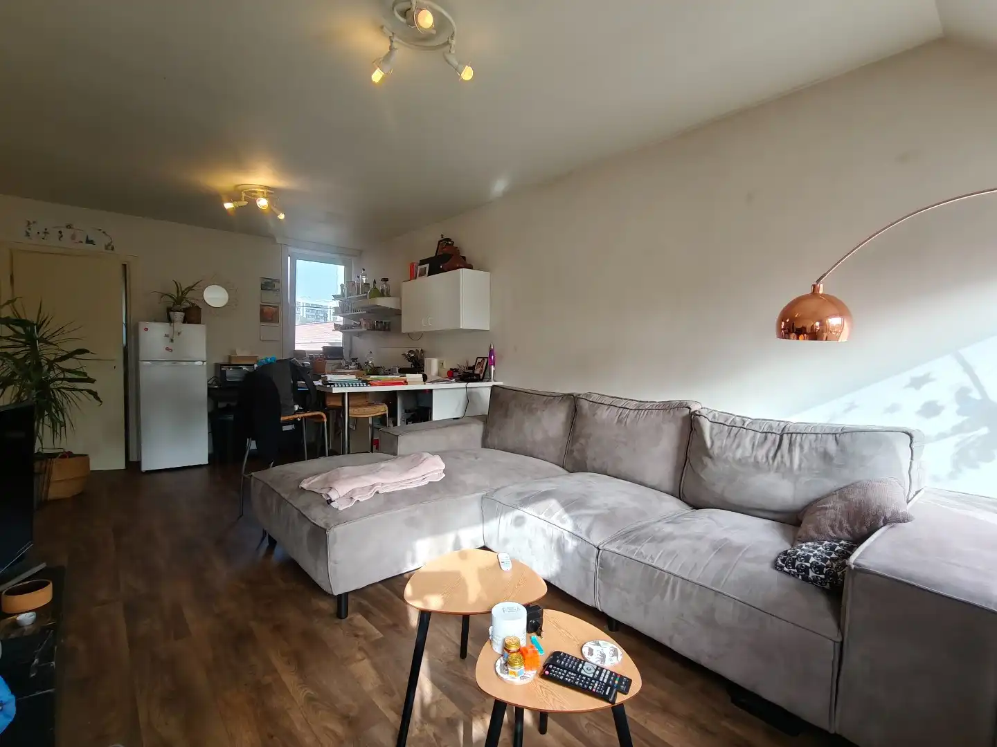 Dakappartement op de tweede verdieping in Lokeren foto {{pictureIndex}}