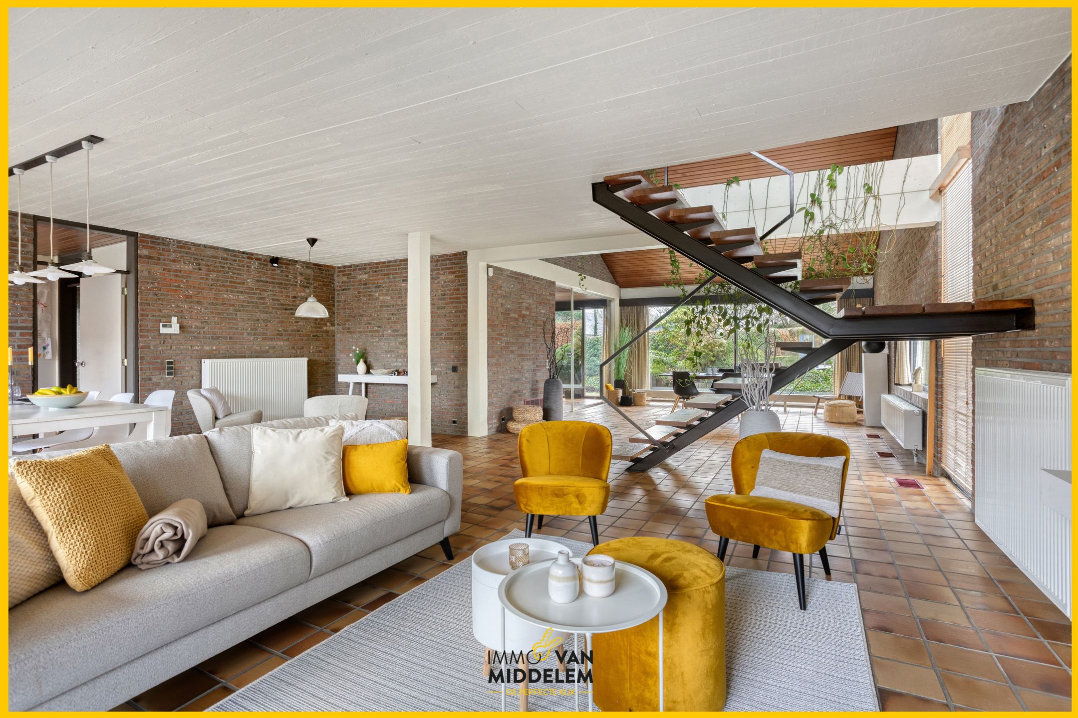 UNIEKE JAREN ’70 ARCHITECTENVILLA IN RESIDENTIËLE OMGEVING foto 2