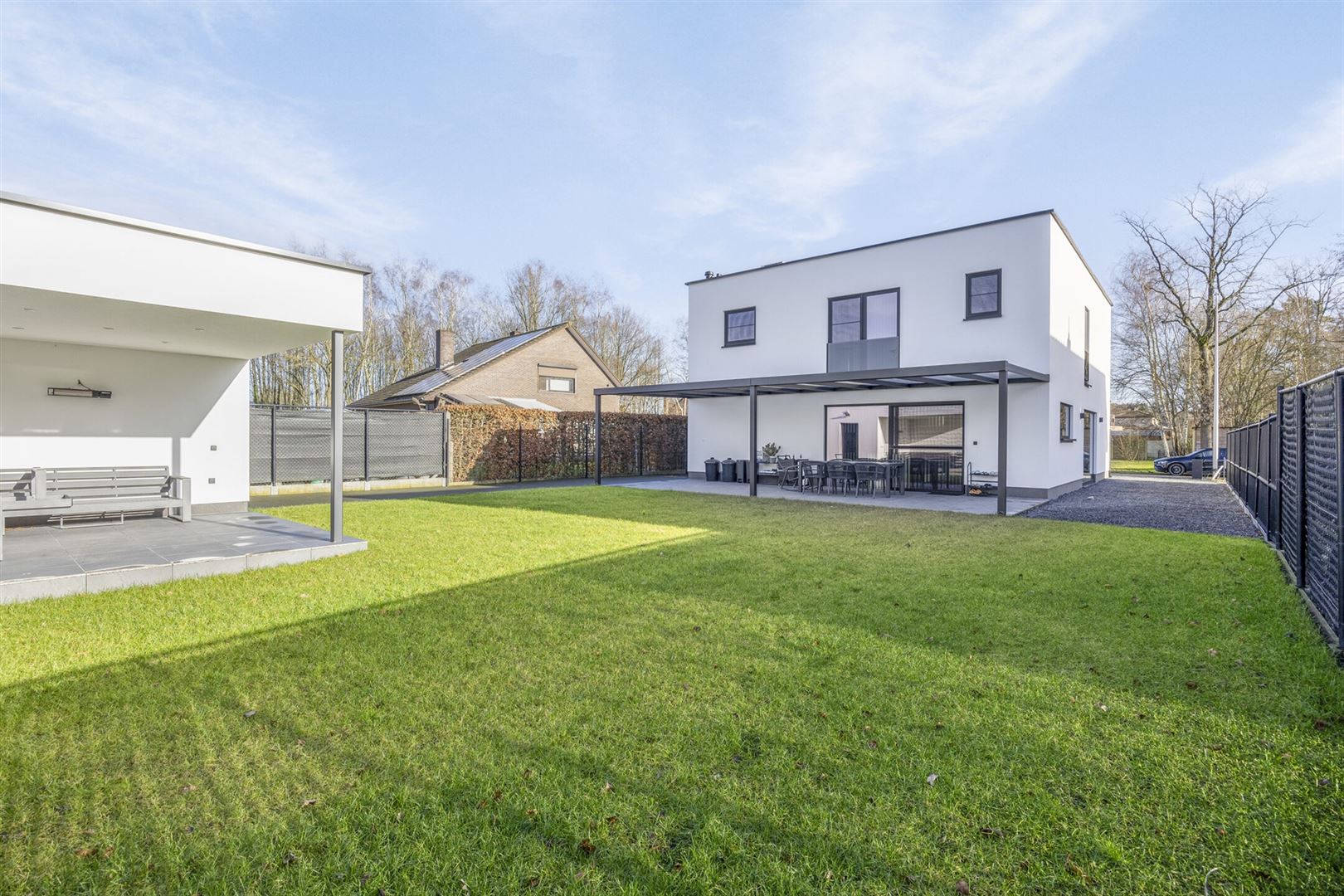 TE KOOP: Vrijstaande nieuwbouwwoning met 4-5 slaapkamers! foto 2