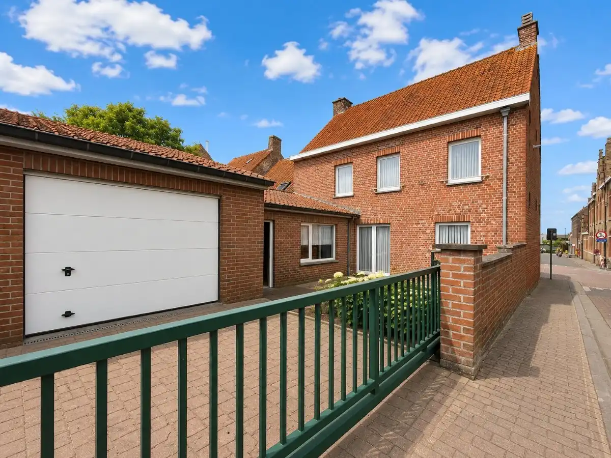 Moorslede - Verzorgde halfopen bebouwing met garage en ruime tuin foto 18