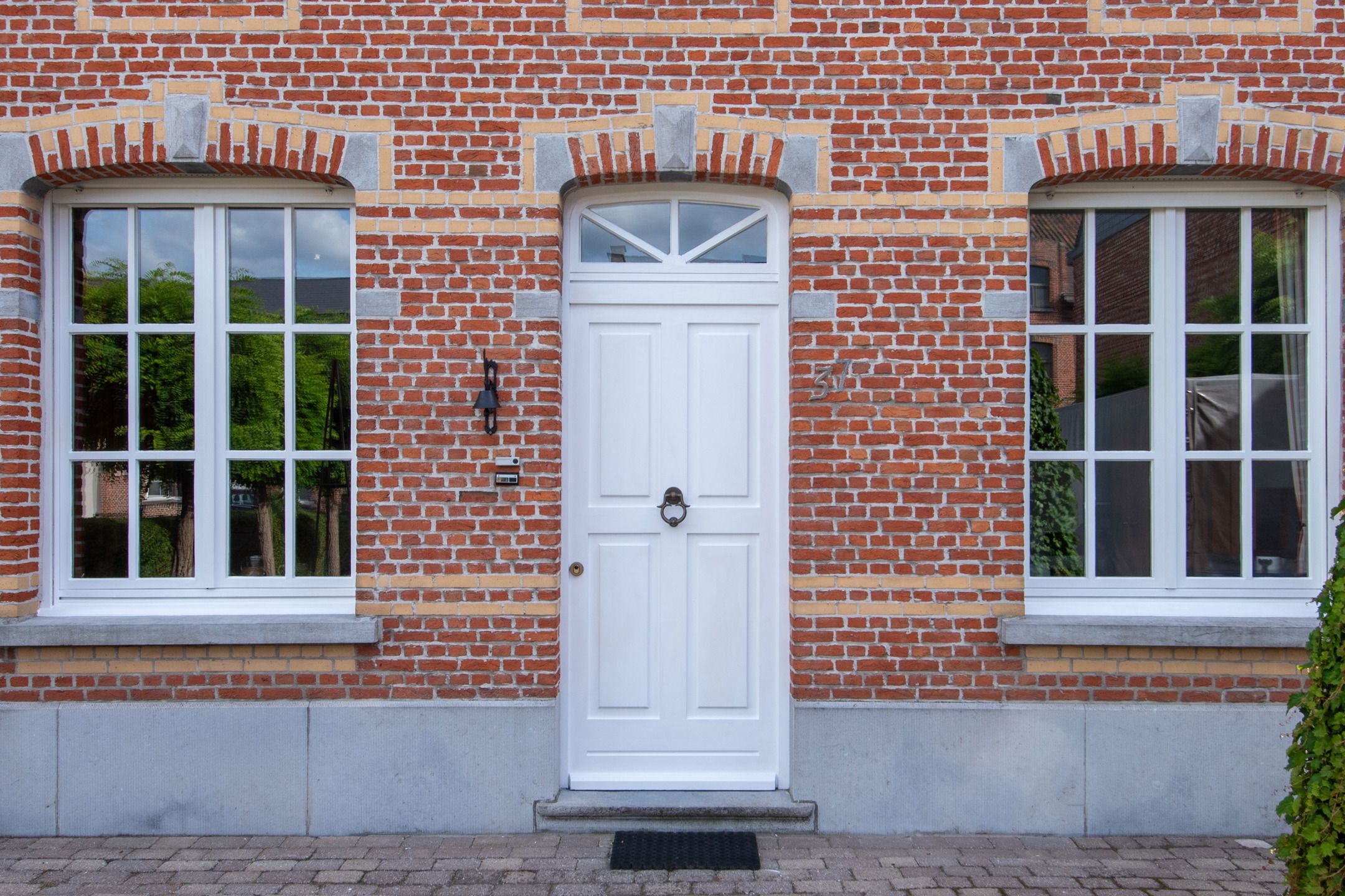 Karaktervolle burgerwoning met prachtige tuin foto 5