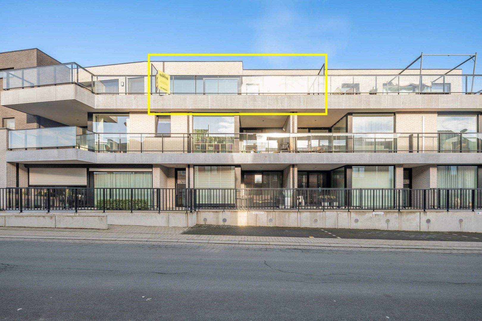 Knap hedendaags dakkappartement met ruime terrassen vlak bij het centrum foto 28