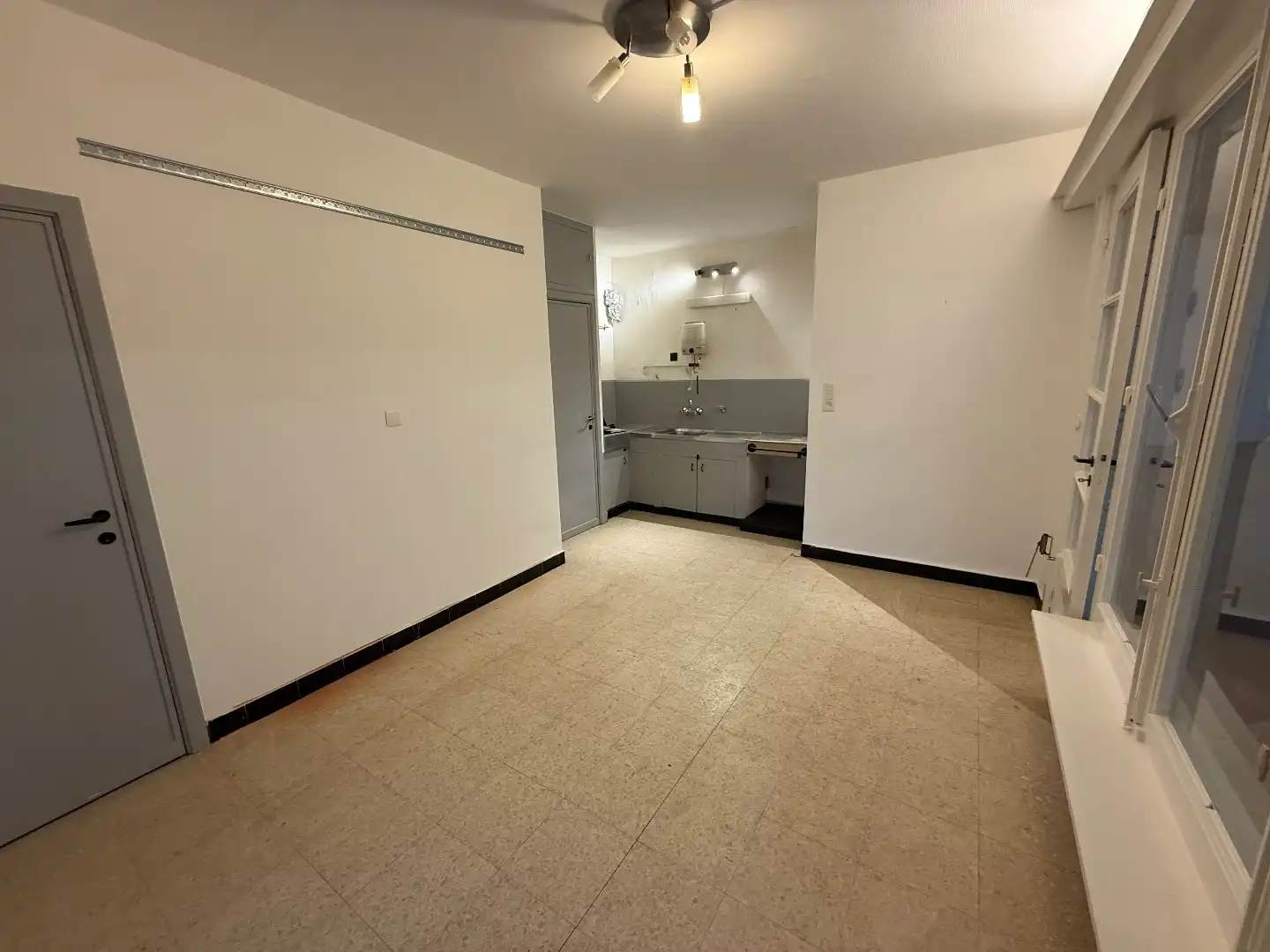 Centraal gelegen polyvalente opslagruimte  te Lier. foto 10