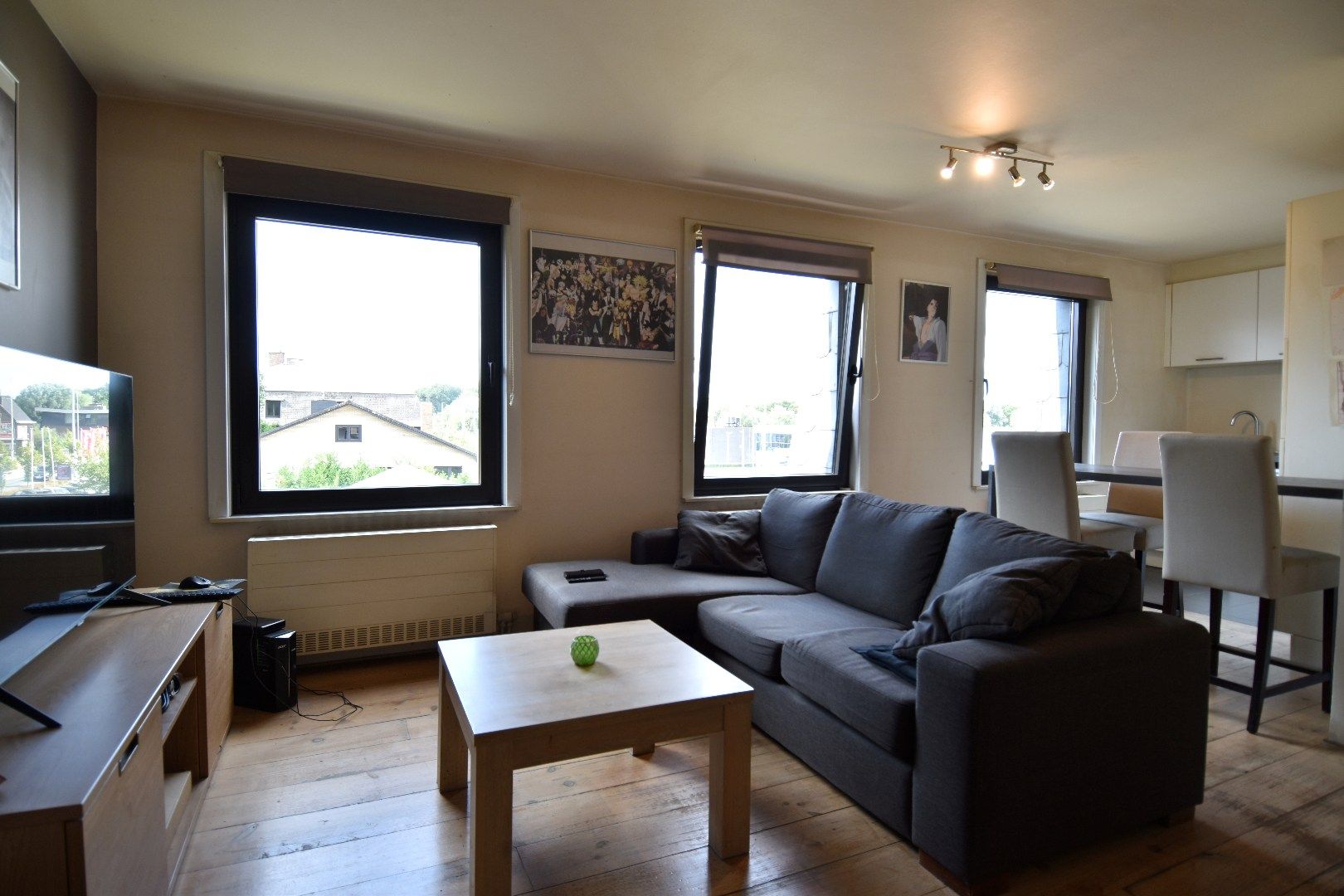 Instapklaar 1-slaapkamerappartement te koop in het gezellige Harelbeke foto 5