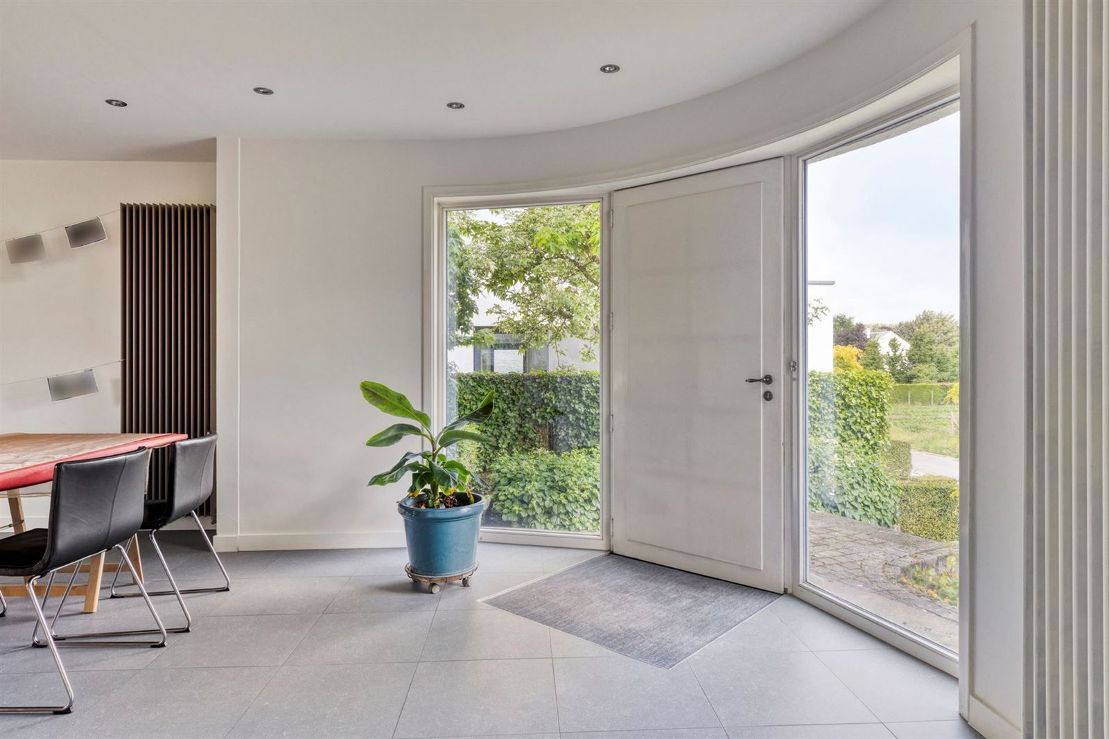 Ruime villa te huur op rustige locatie foto 3