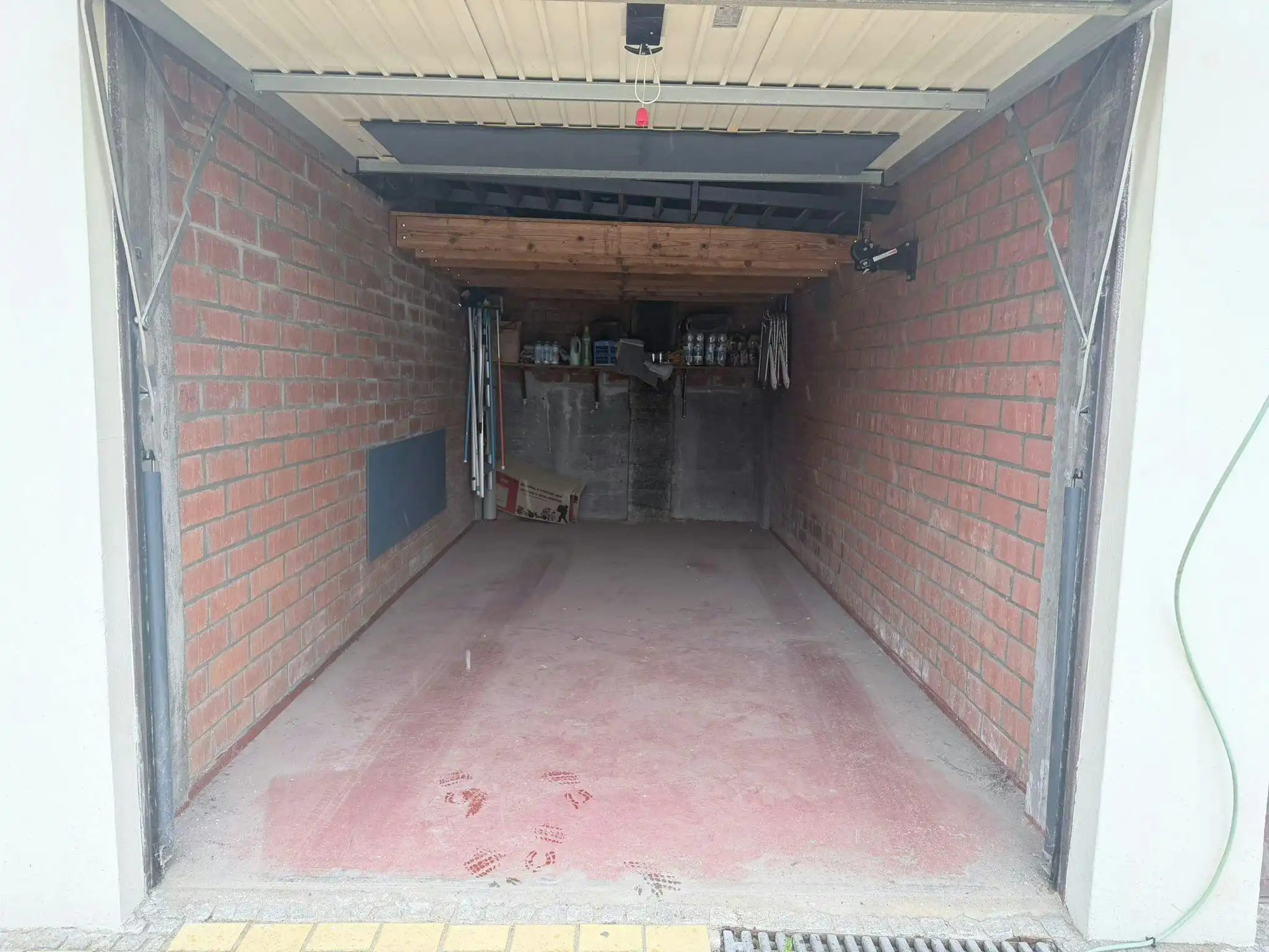 Garagebox te koop op topligging aan de Zeedijk! foto 4