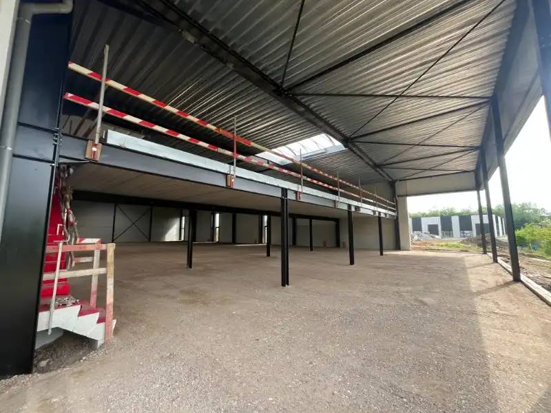 Bedrijfsgebouw te huur foto 4