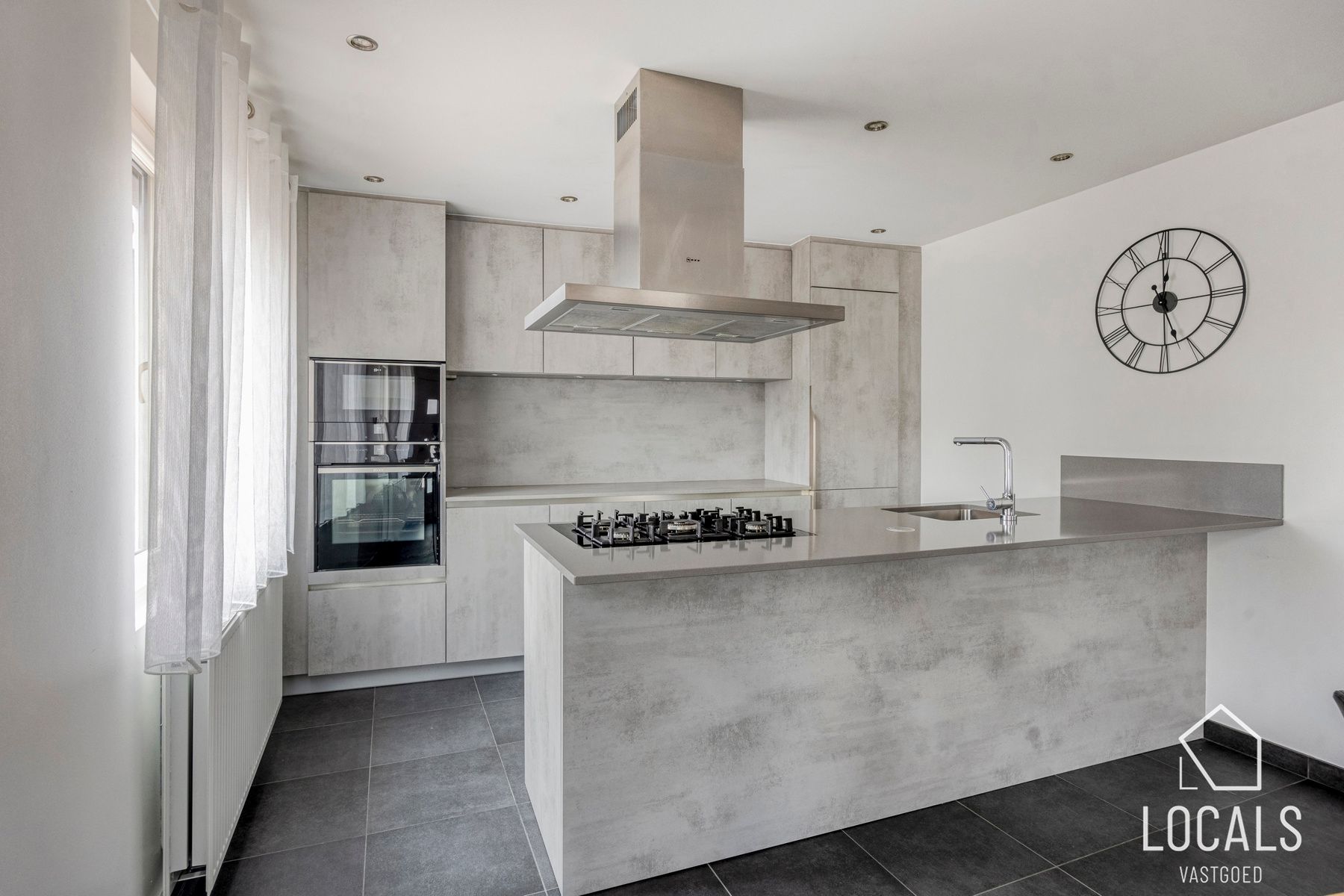 Instapklare gezinswoning te koop in hartje Denderleeuw foto 6