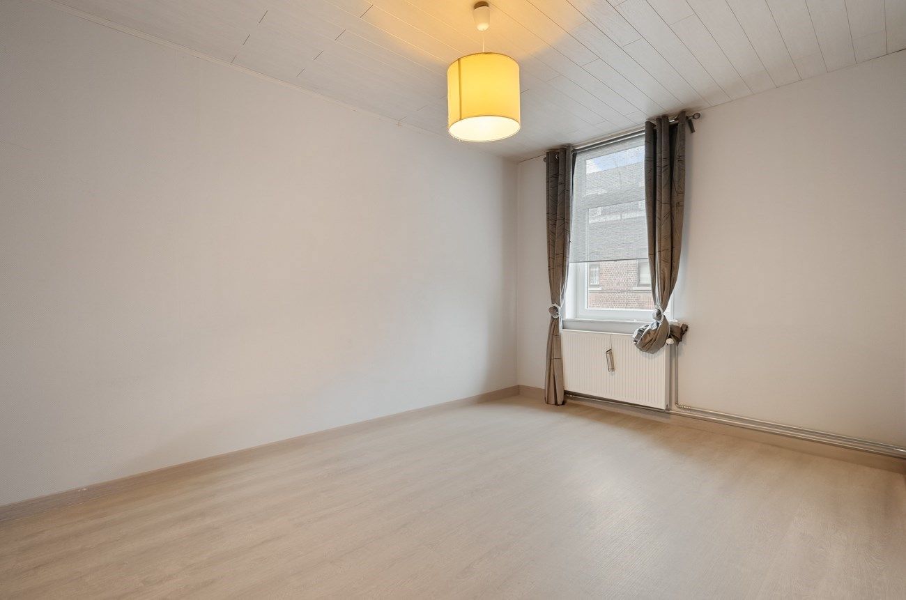 Ruime woning met tuintje en terras. foto 18