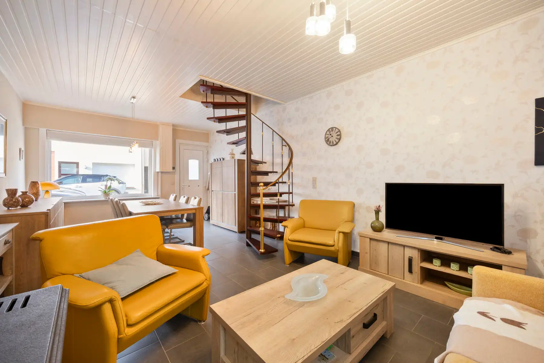 Instapklare rijwoning met 2 slaapkamers en terras foto 6