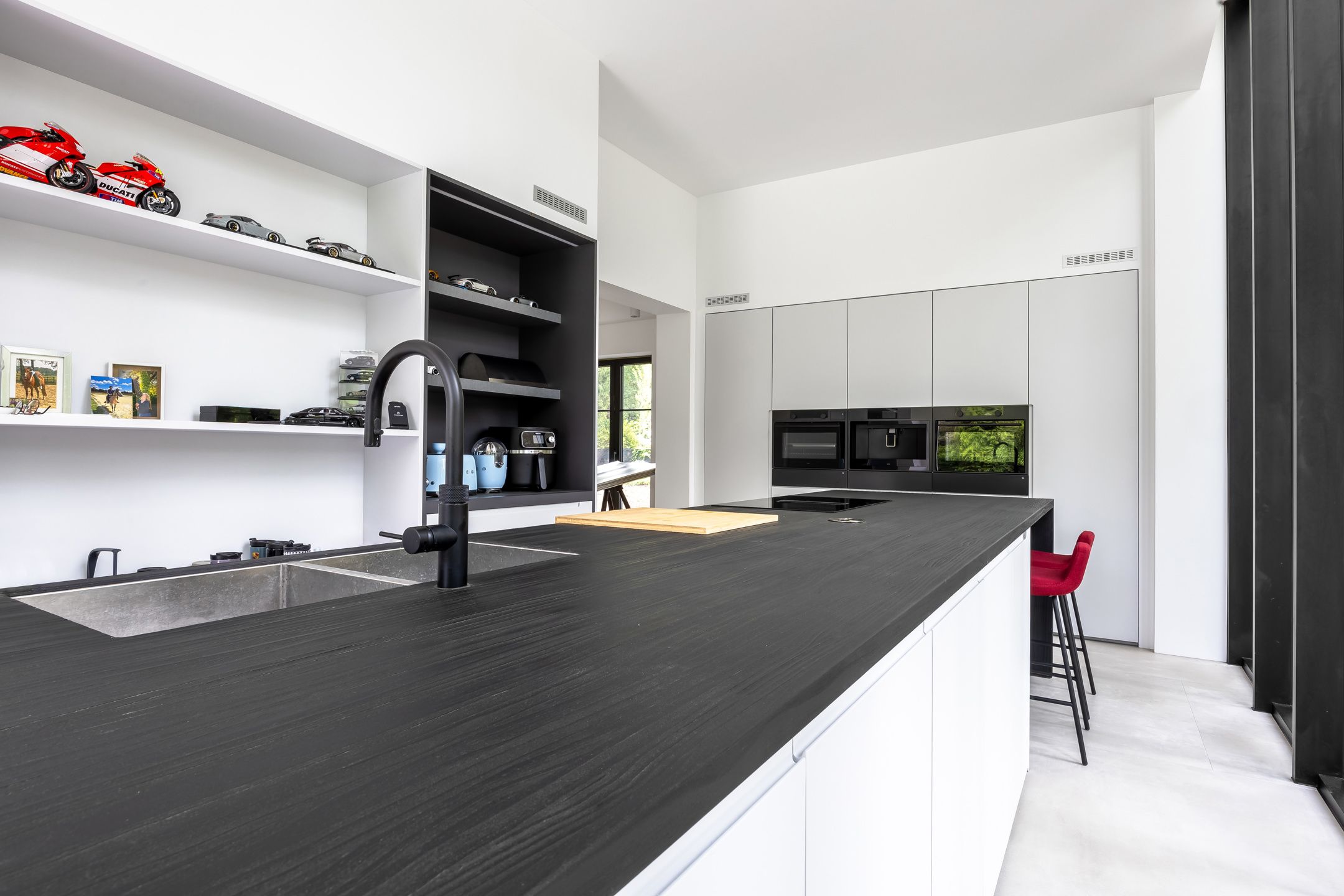 Luxe volledig gerenoveerde villa op een prachtig hoekperceel foto 16