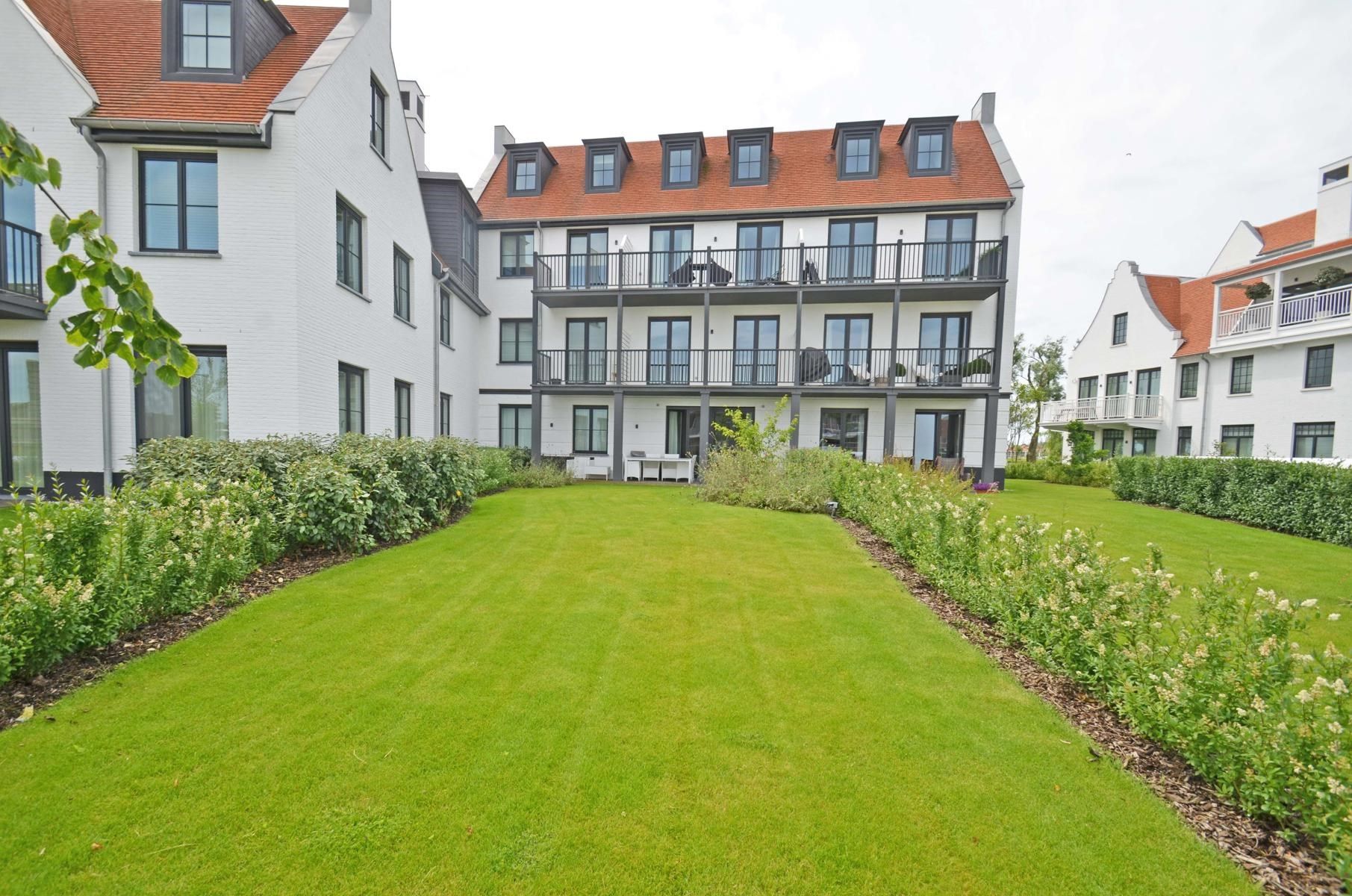 Mooi gemeubeld tuin appartement in duinenwater foto 7