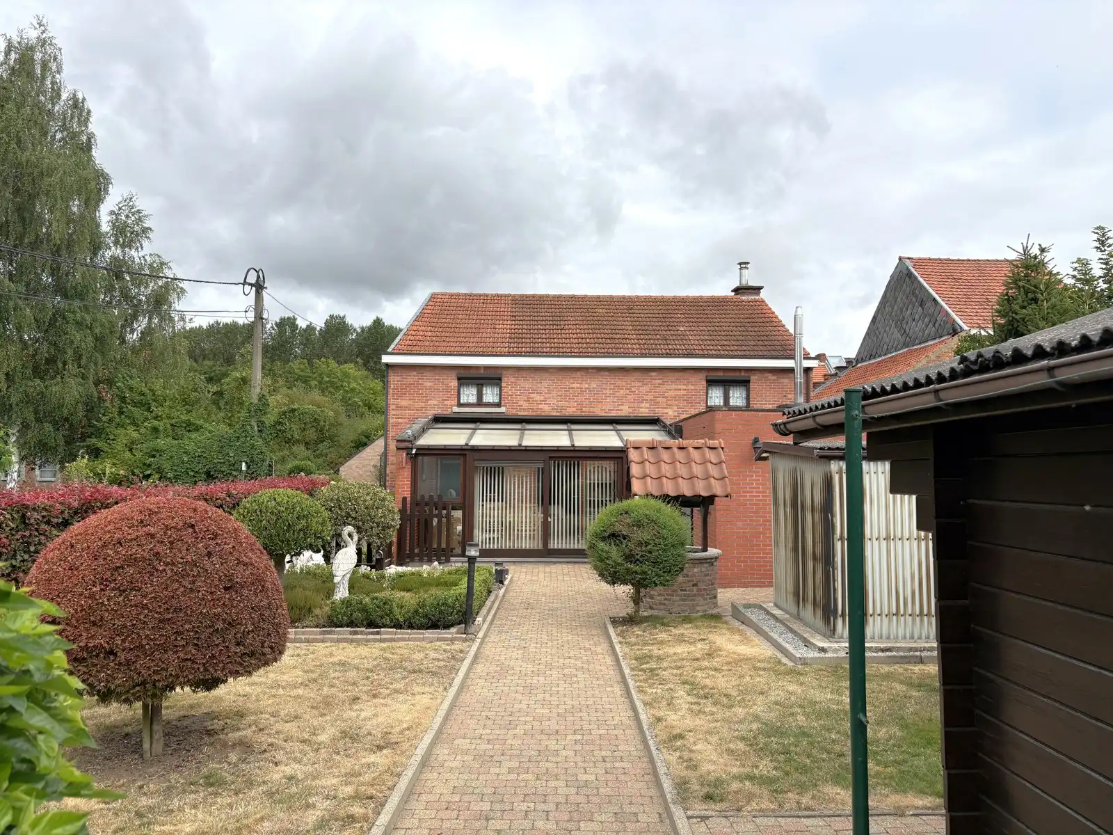 Charmante te renoveren woning foto 18