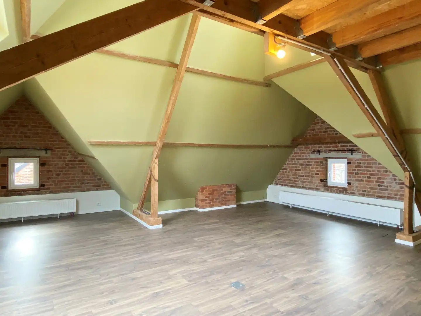 INSTAPKLARE GEZINSWONING MET 3 SLPKS EN GARAGE foto 16